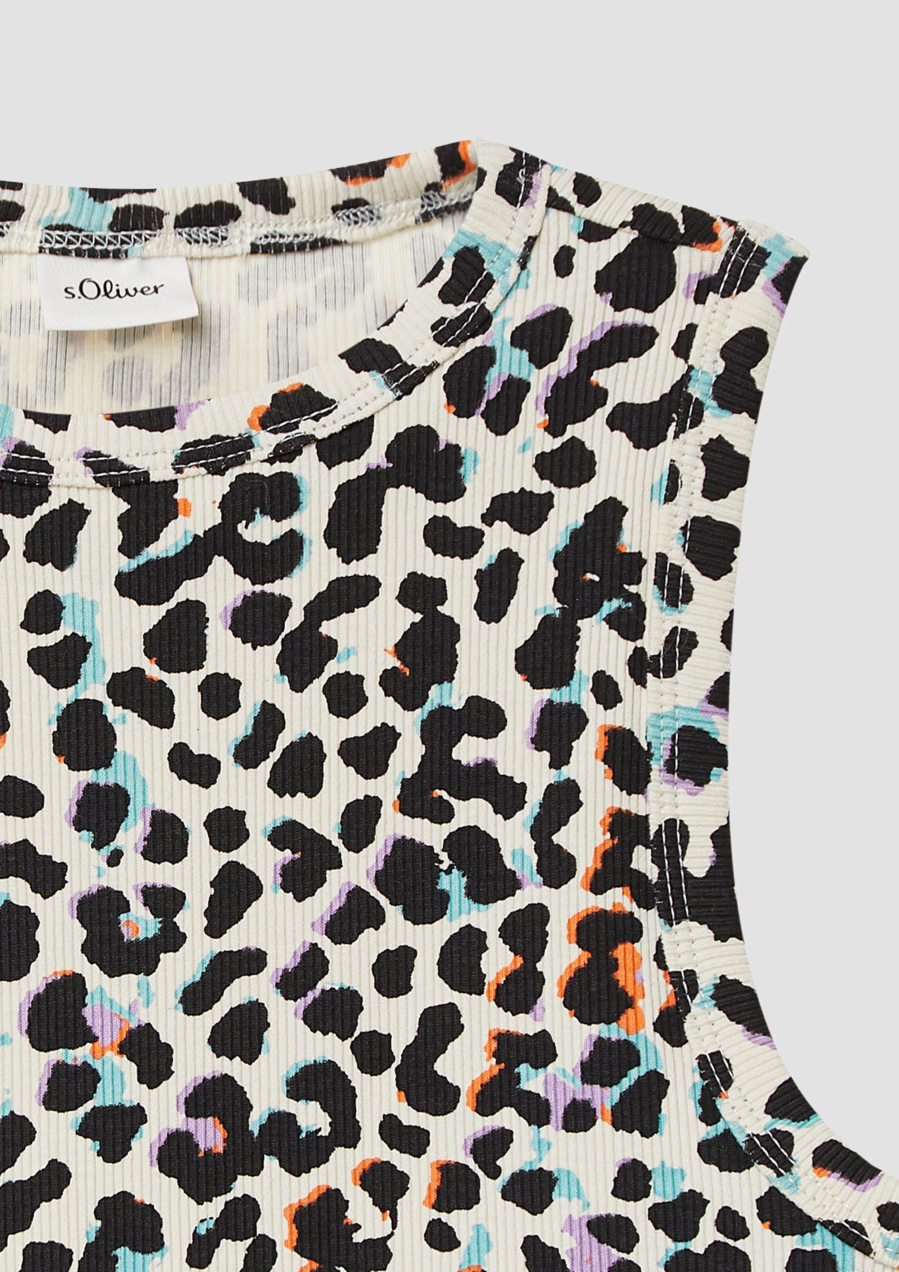 T-shirt in 06A2 & 59A3