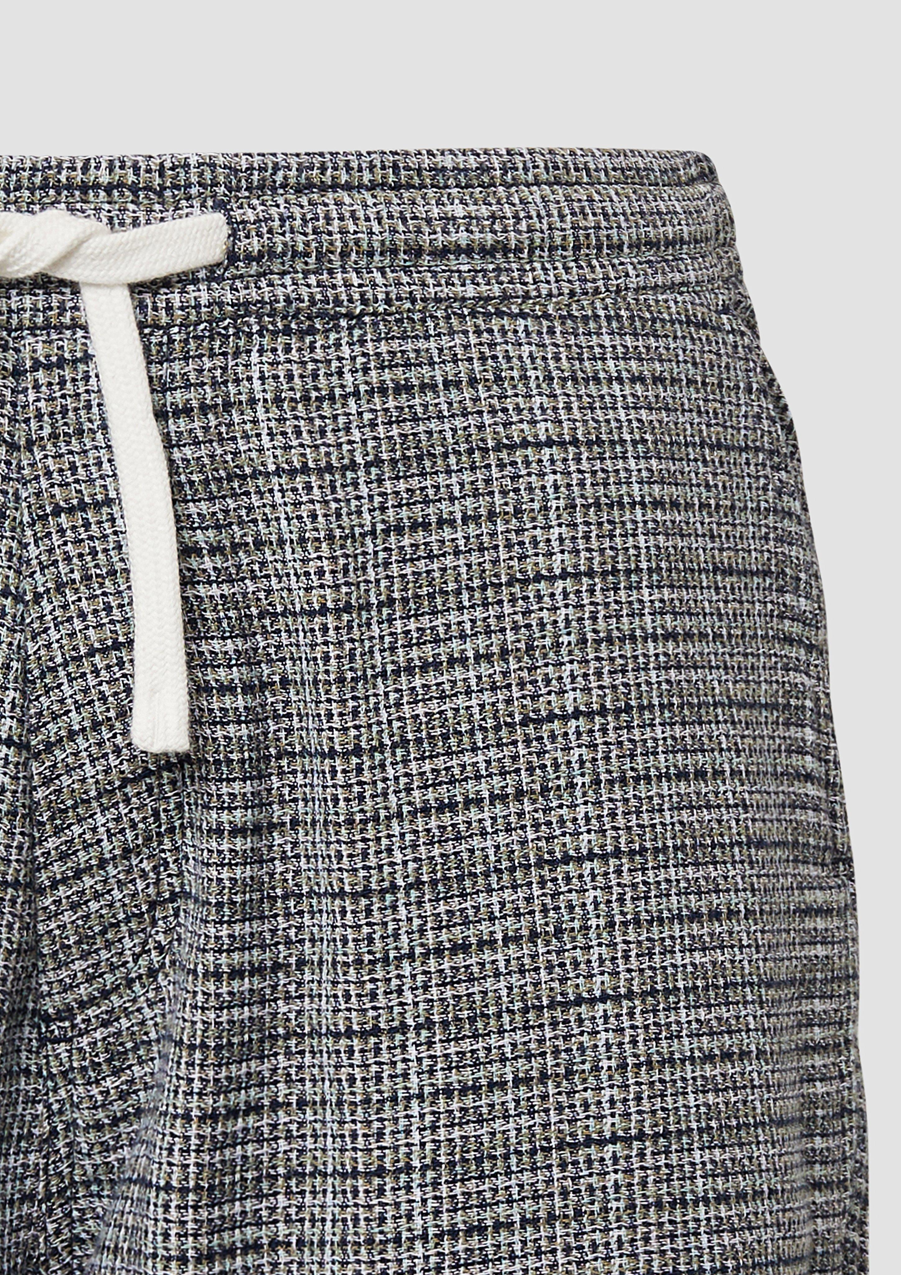 Bermuda in 58N2, 7880 & 5852