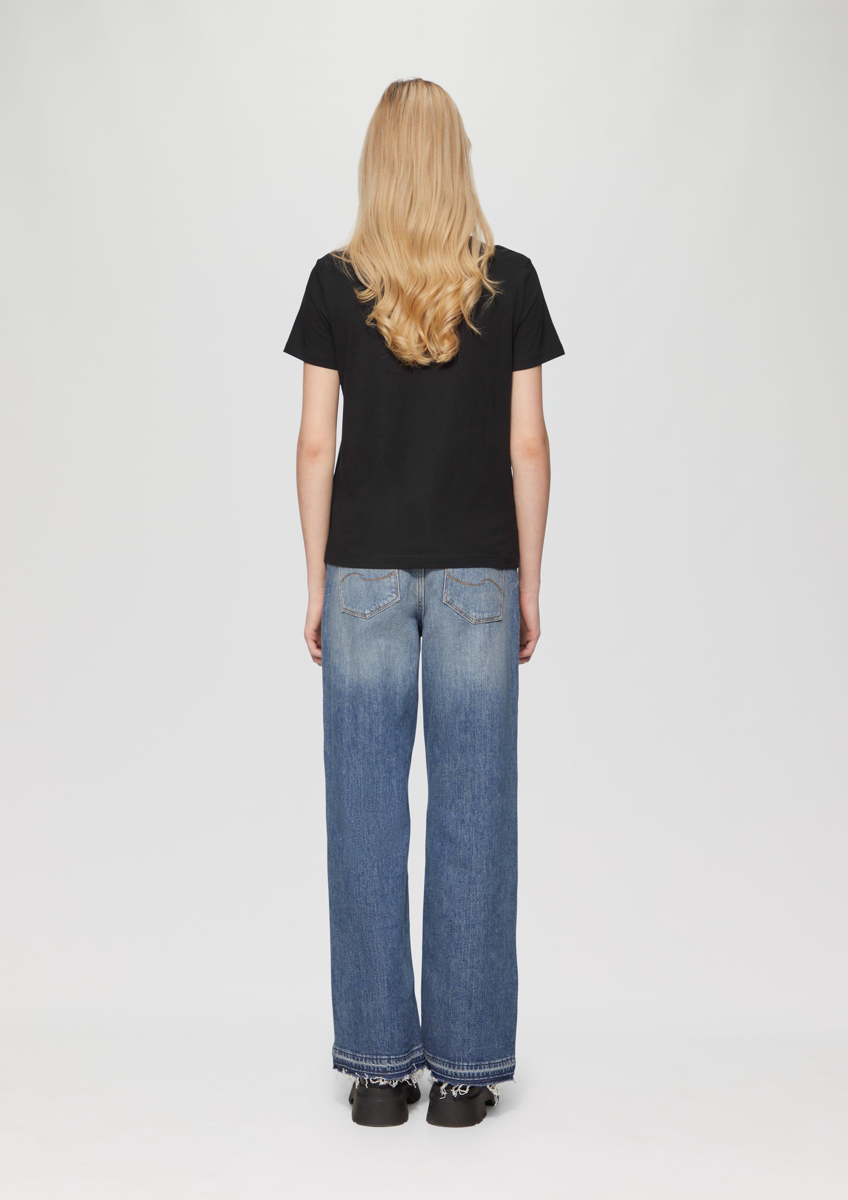 T-shirt in 9999 & 7854