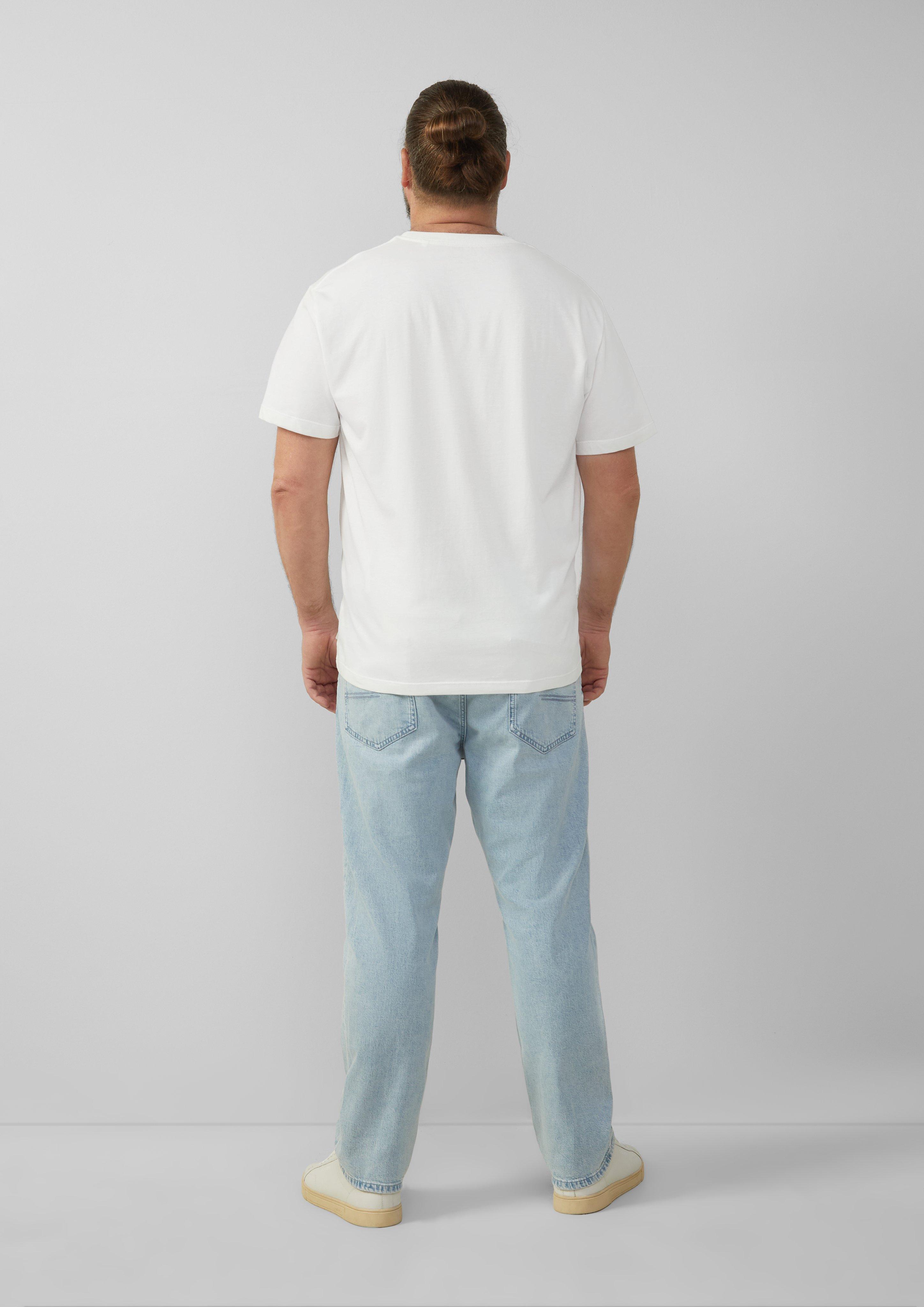 T-Shirt in 01D2 & 58D1