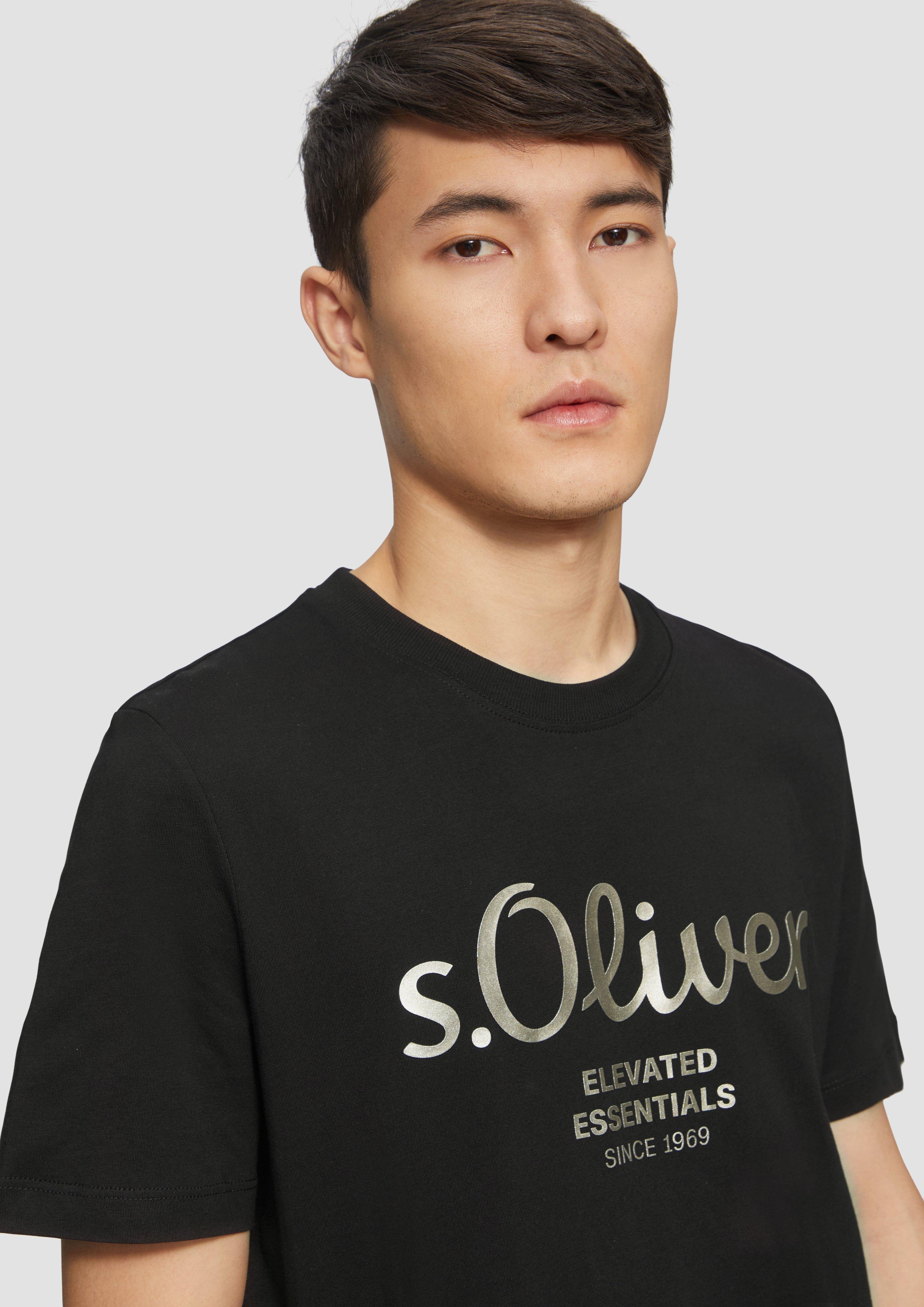 T-Shirt in 99D2, 99D1, 99D4, 99D3, 99D6 & 99D5