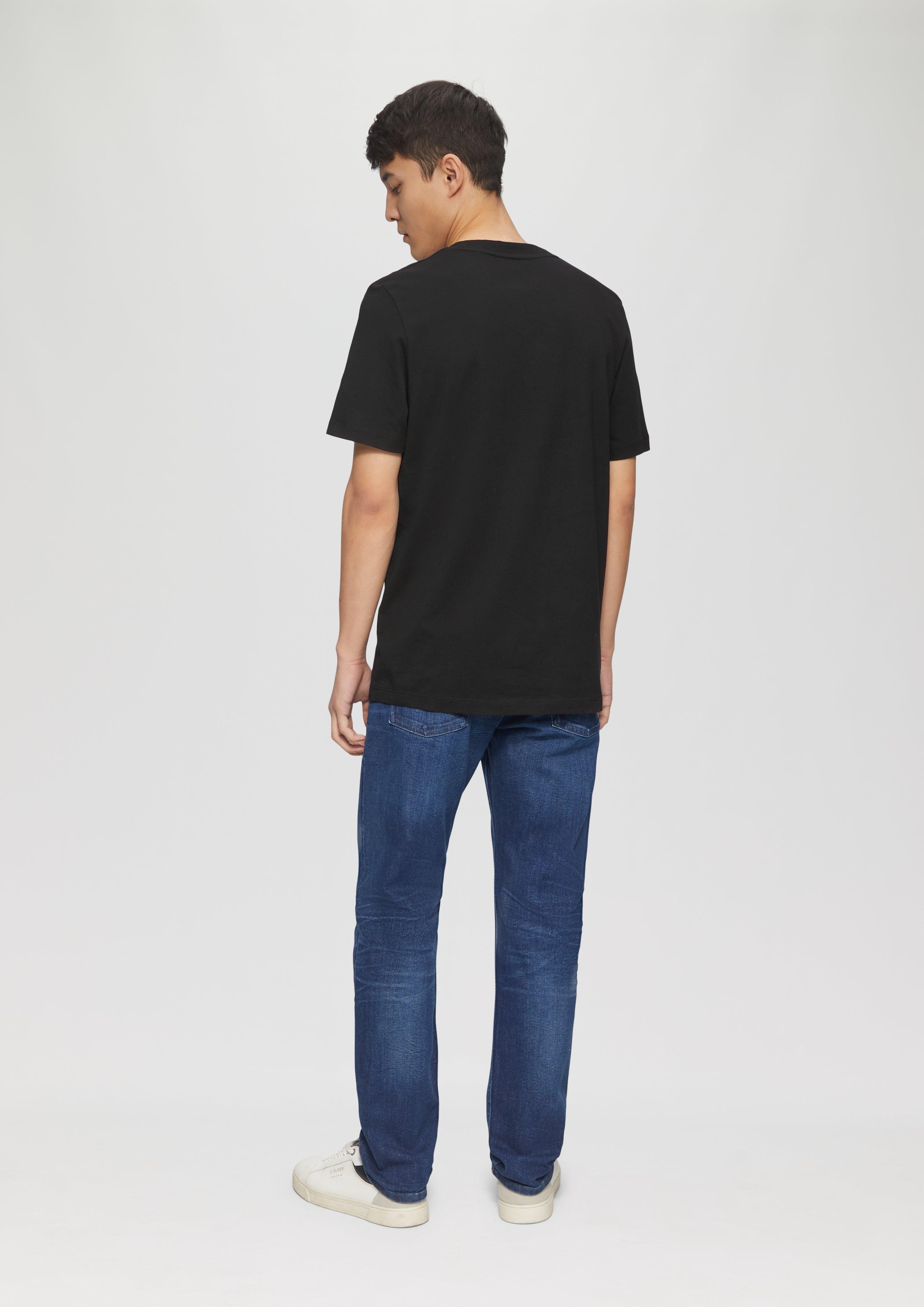 T-Shirt in 99D3, 99D2, 99D1, 99D4, 99D6 & 99D5