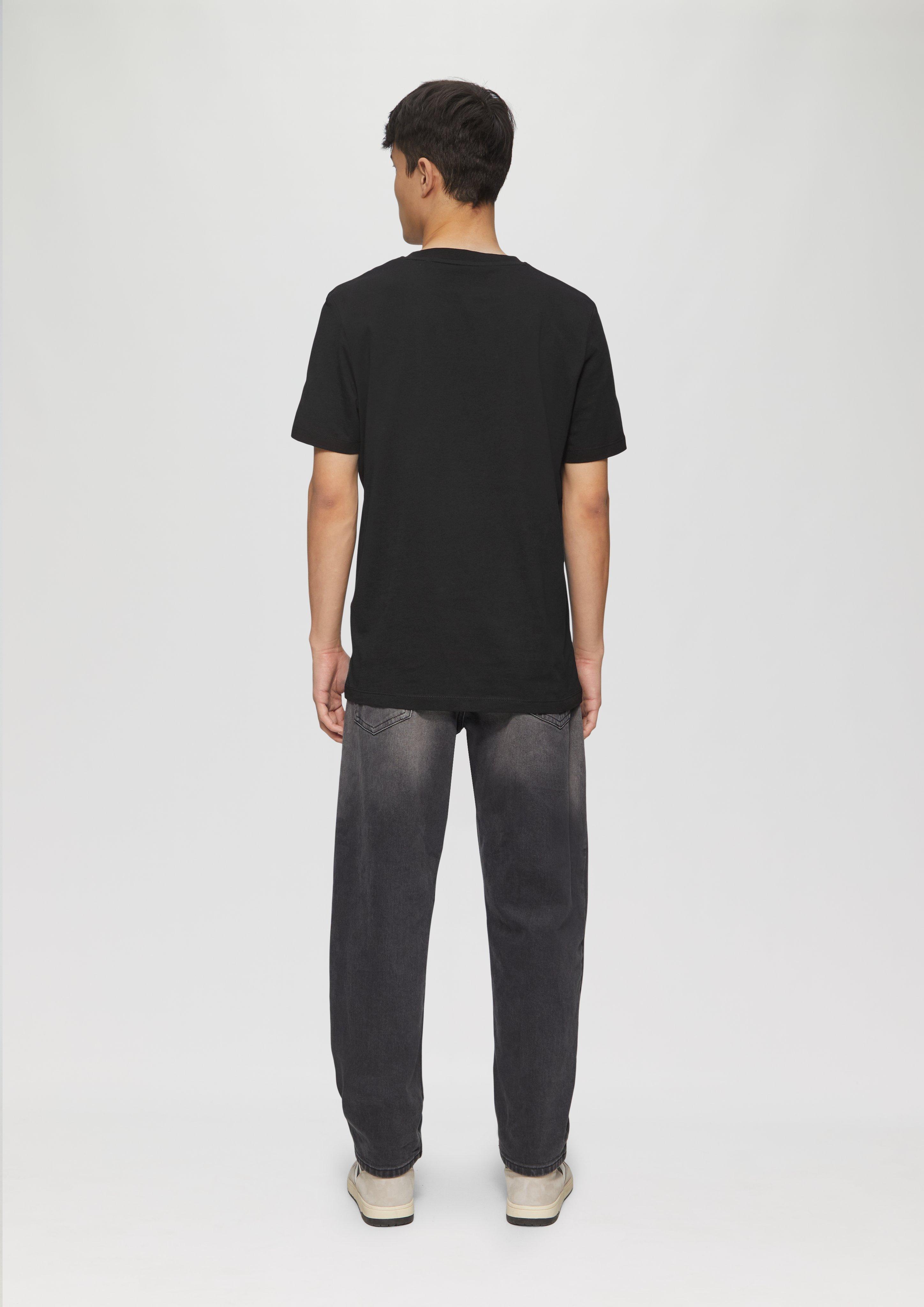 T-shirt in 99D6, 99D2, 99D1, 99D4, 99D3 & 99D5