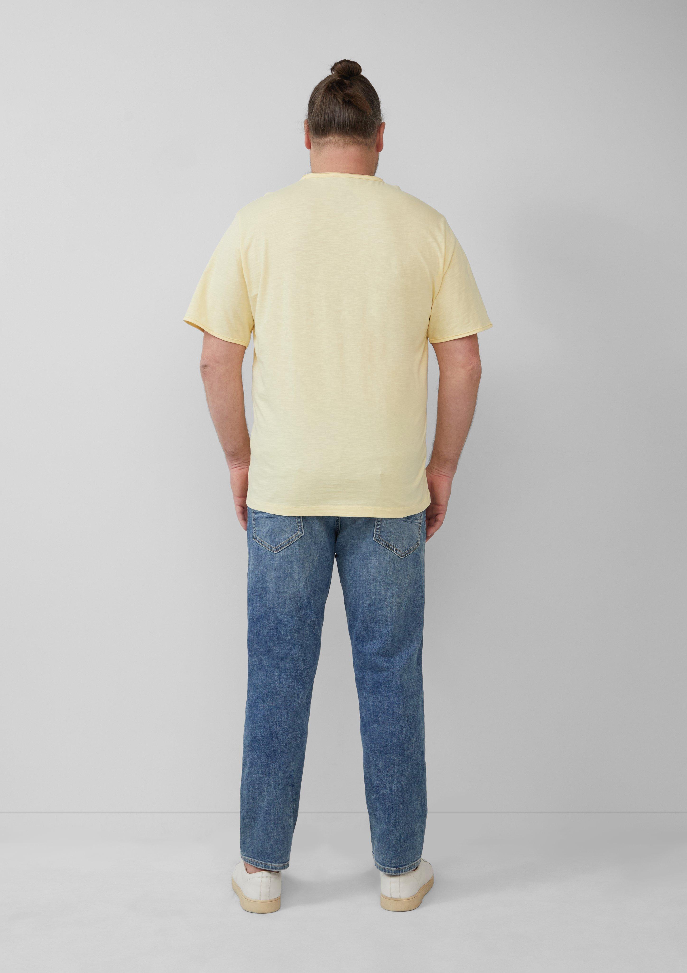 T-Shirt in 1210, 5852 & 6259