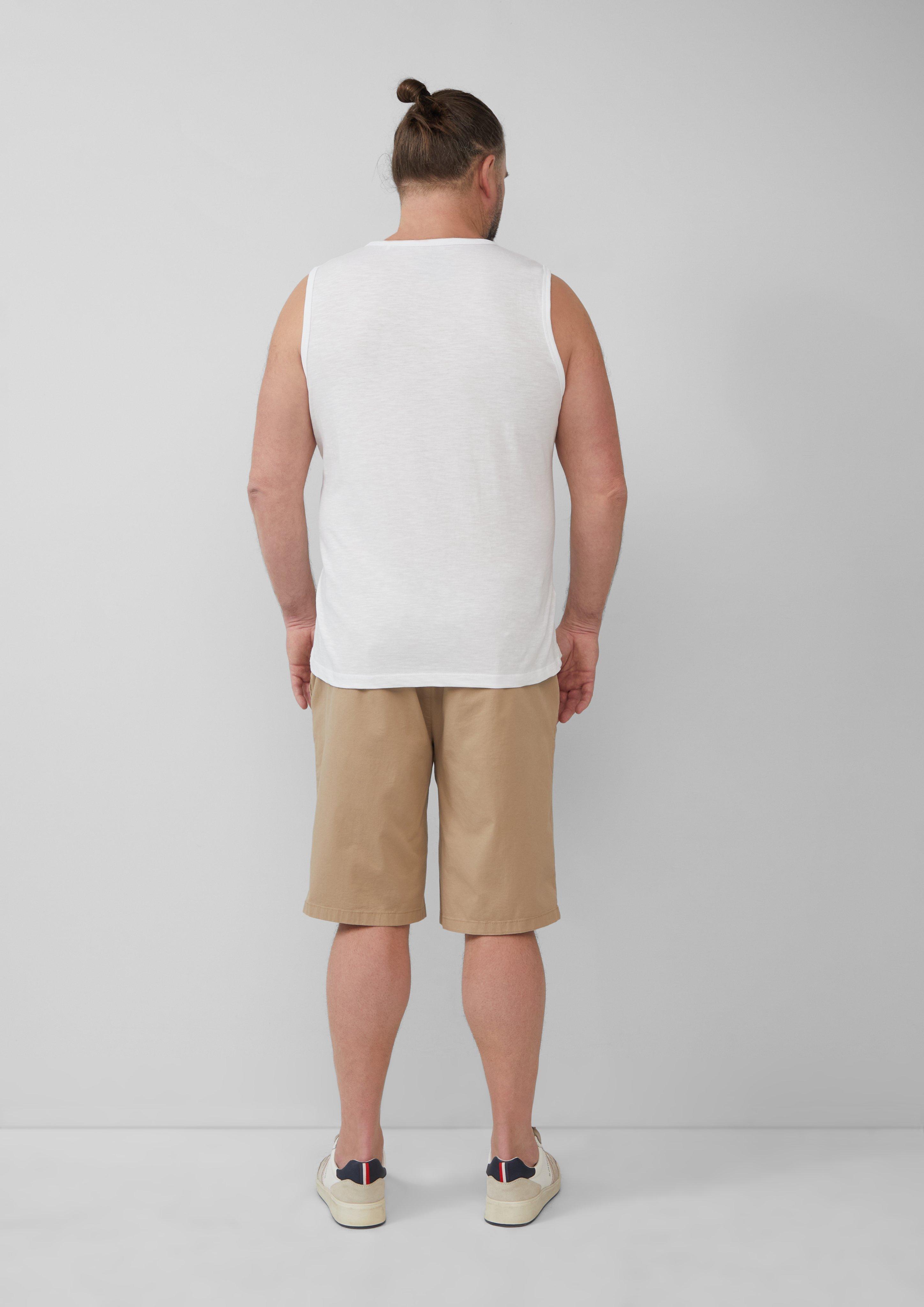 T-Shirt in 0100, 5852 & 9467