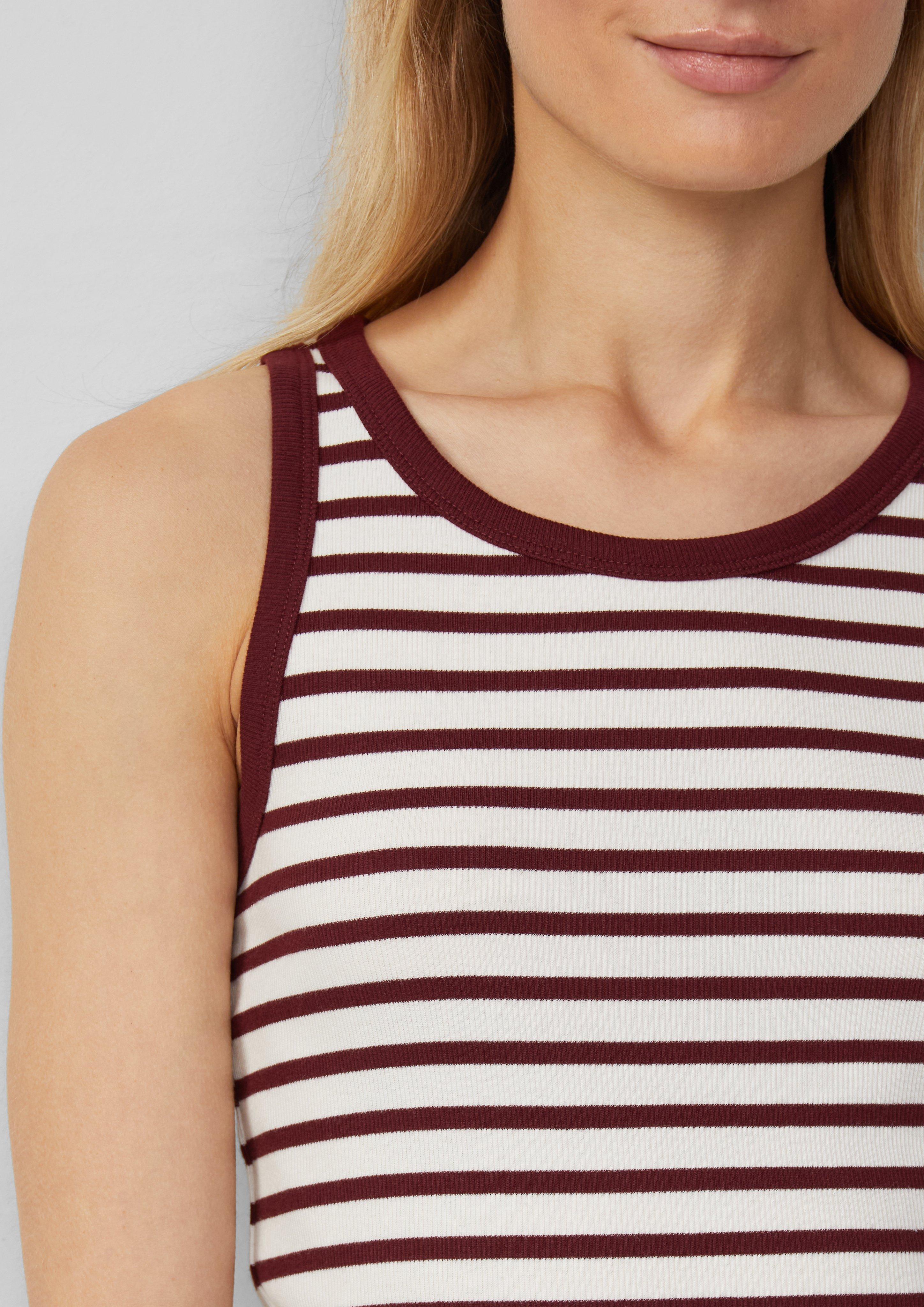 T-Shirt in 39G0, 3902, 55G0 & 5527