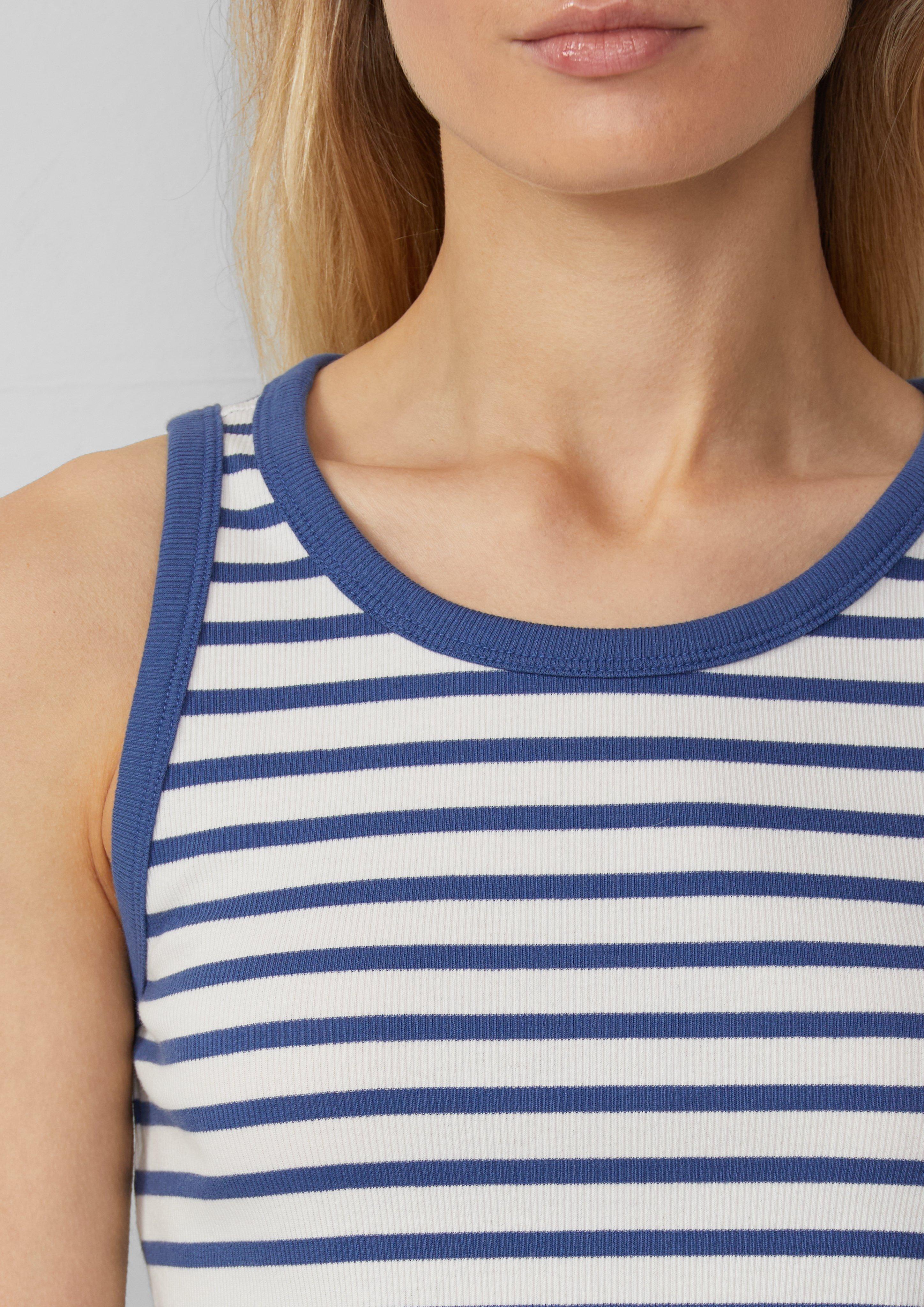 T-shirt in 55G0, 39G0, 3902 & 5527