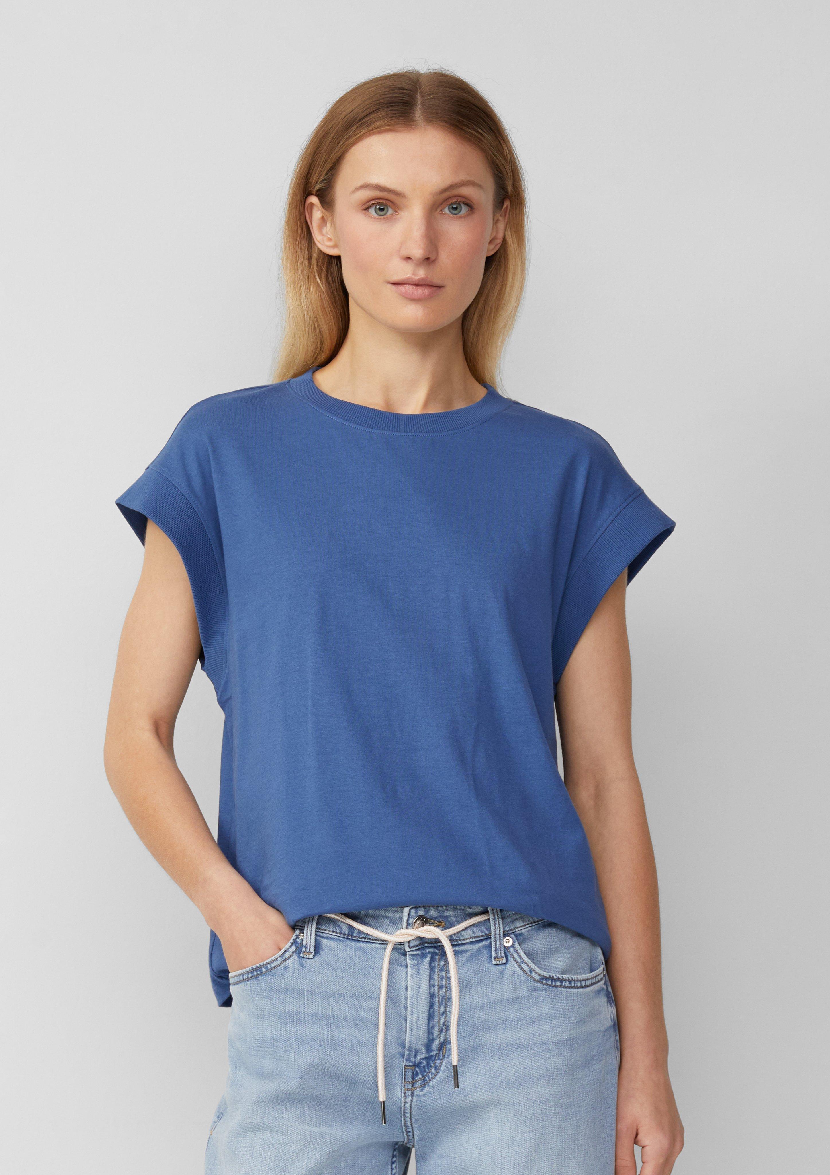 T-Shirt in 5527, 9999, 3902 & 0603