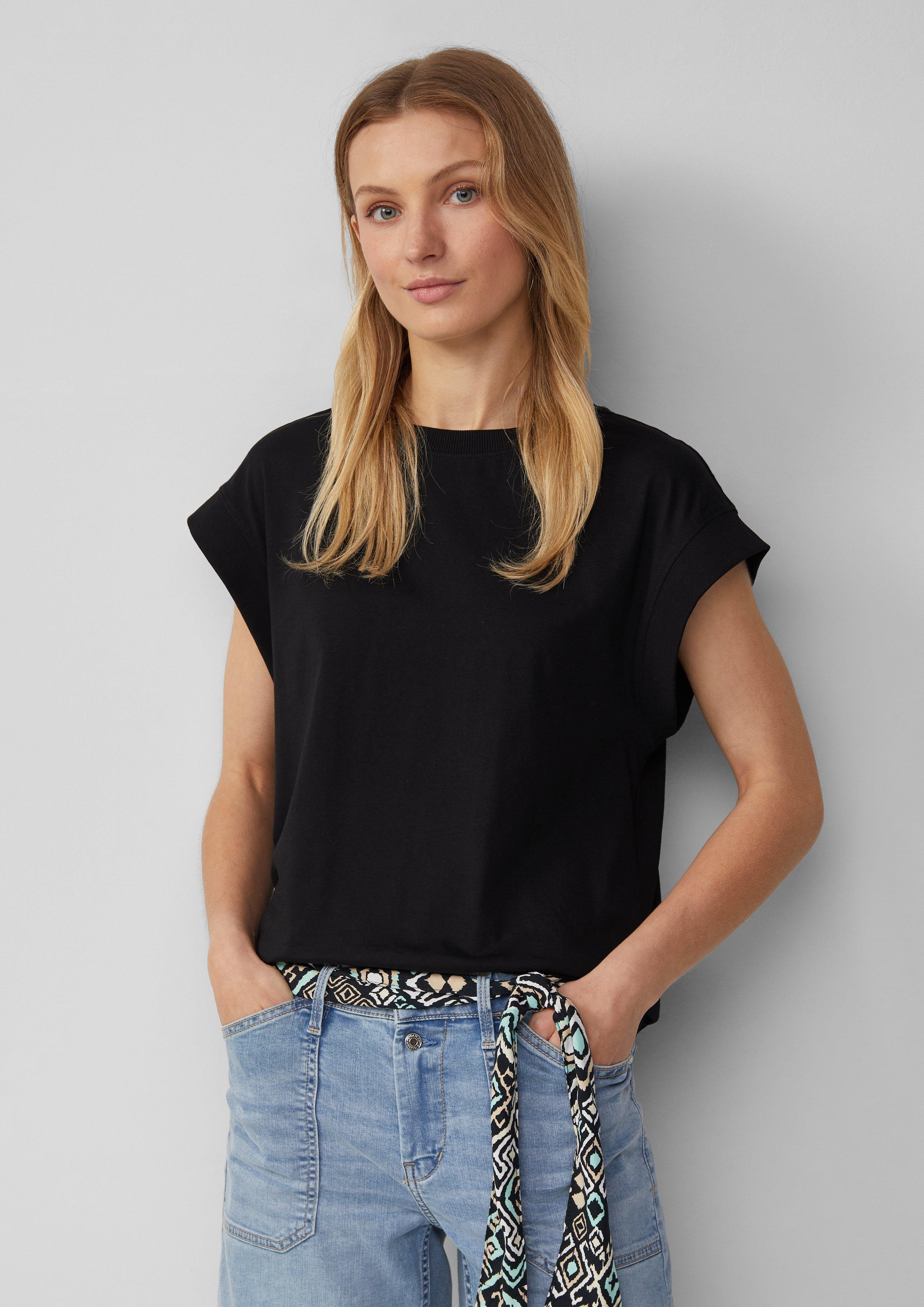 T-Shirt in 9999, 3902, 0603 & 5527