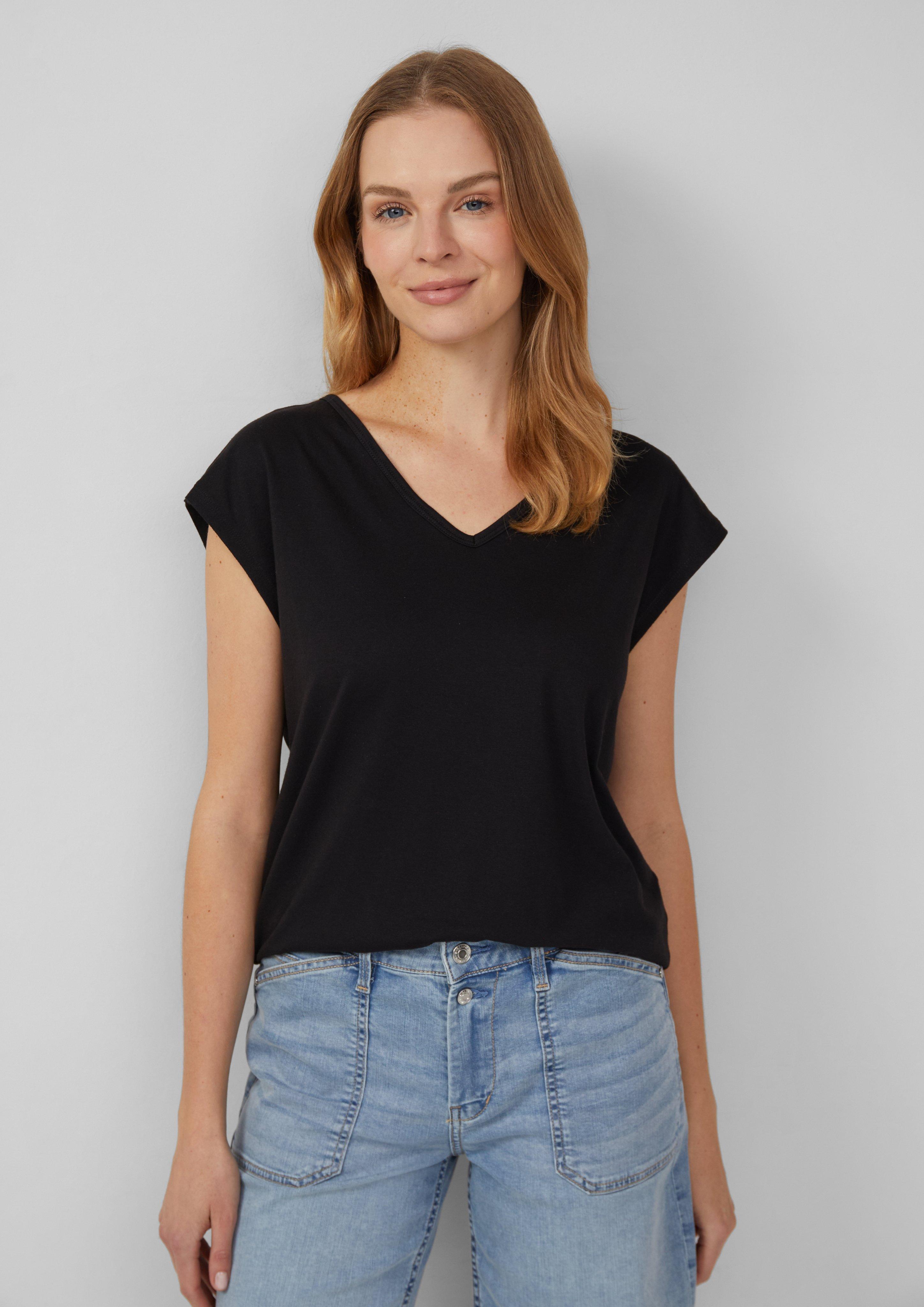 T-Shirt in 9999, 3902, 0603 & 5527