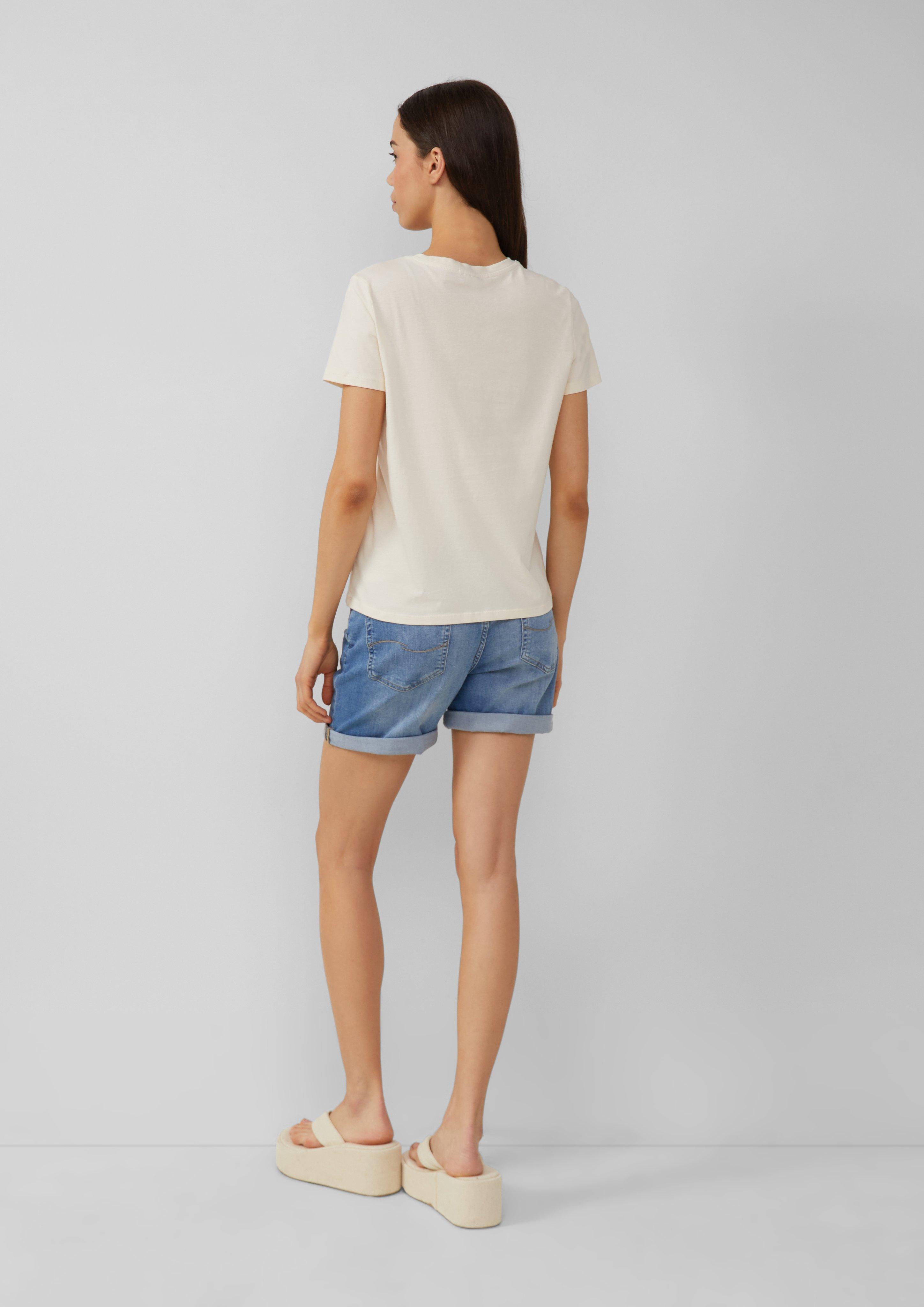 T-shirt in 08D2, 02D0, 12D0, 99D1, 50D2 & 20D1