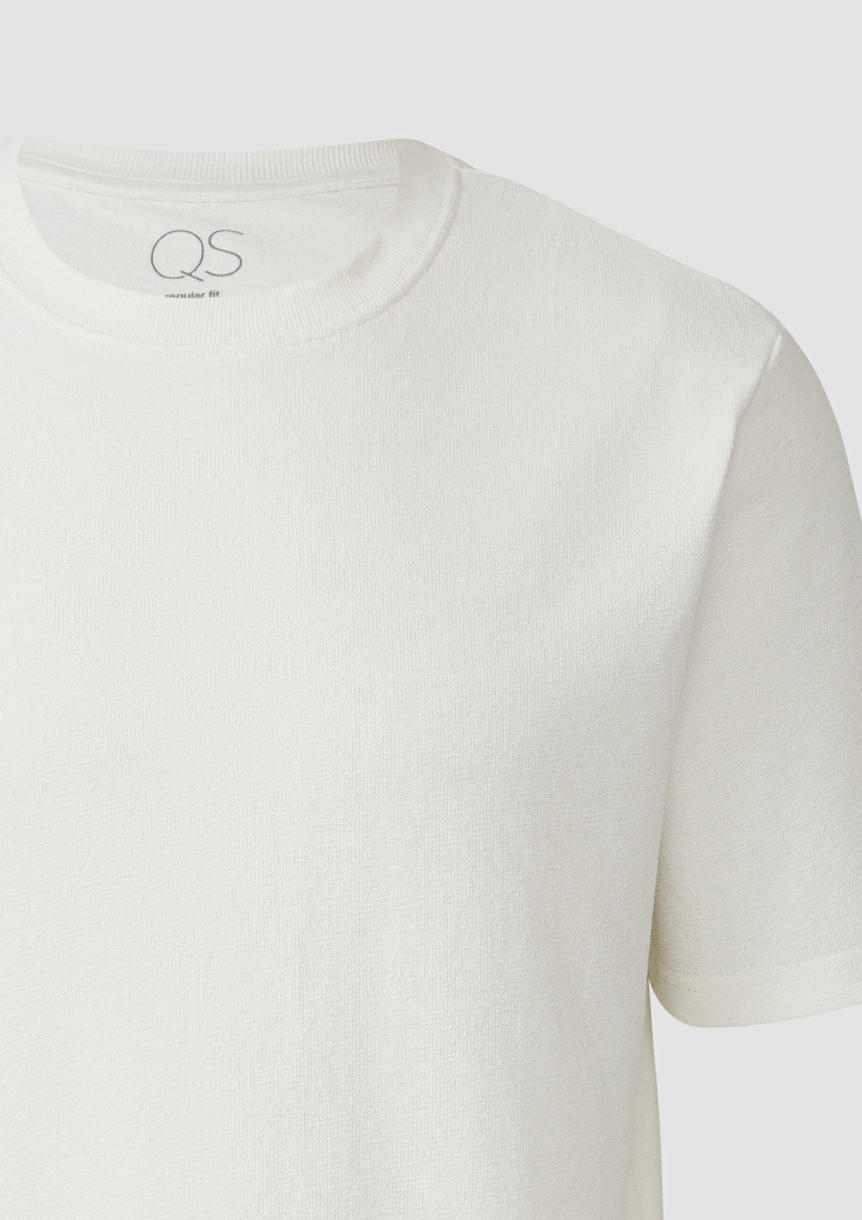 T-shirt in 0210, 9015 & 5884