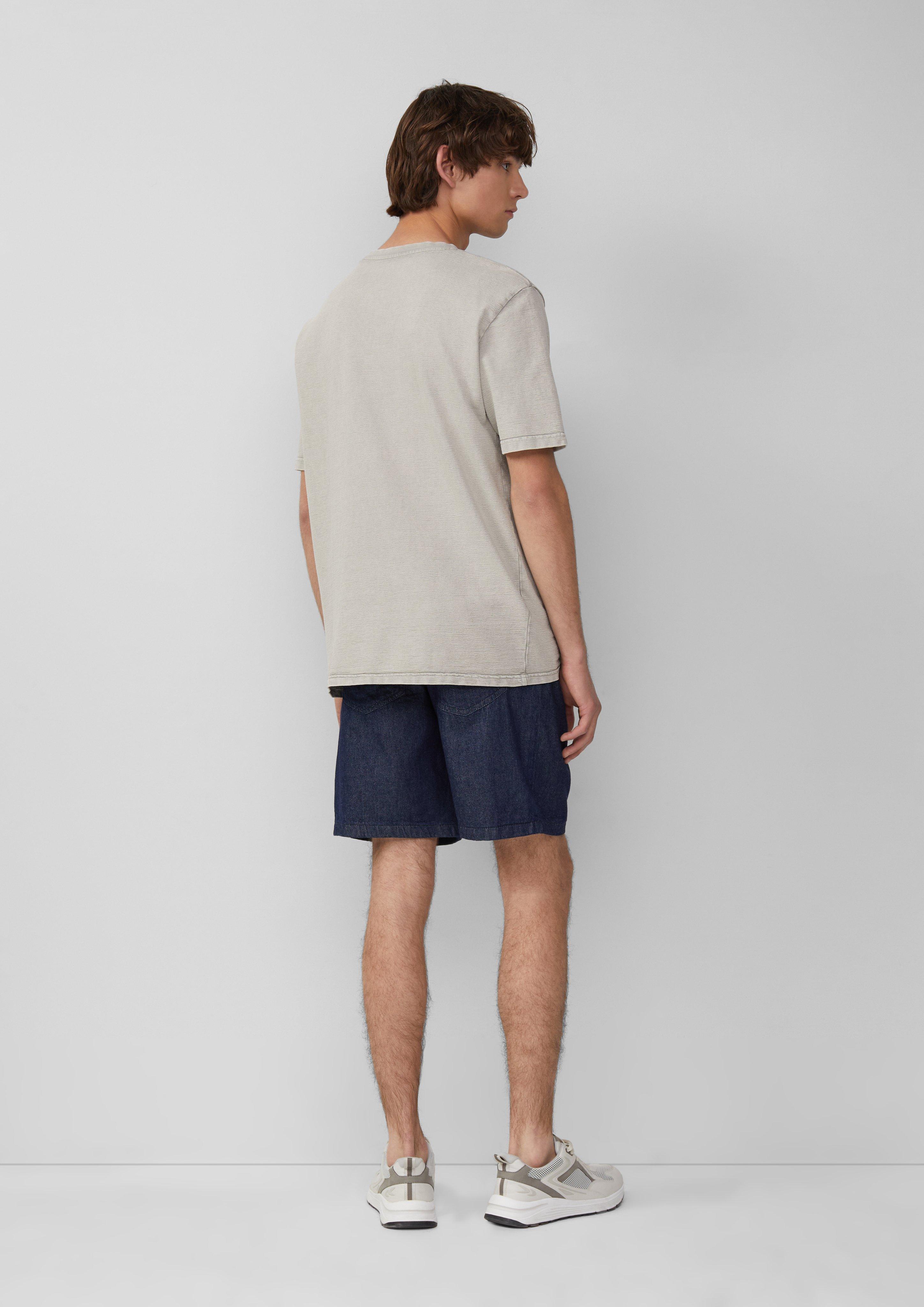 T-shirt in 9015, 5884 & 0210