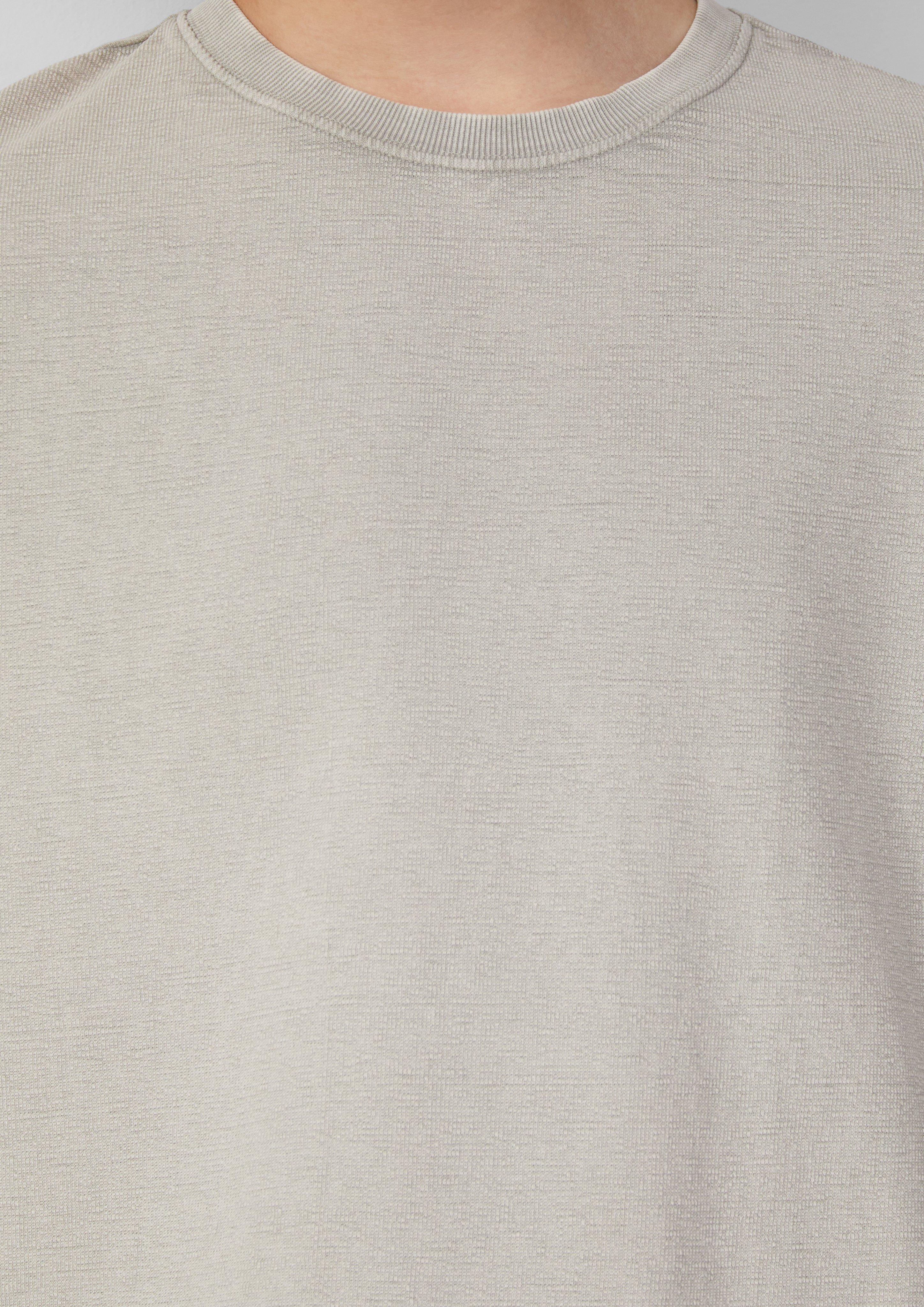 T-shirt in 9015, 5884 & 0210