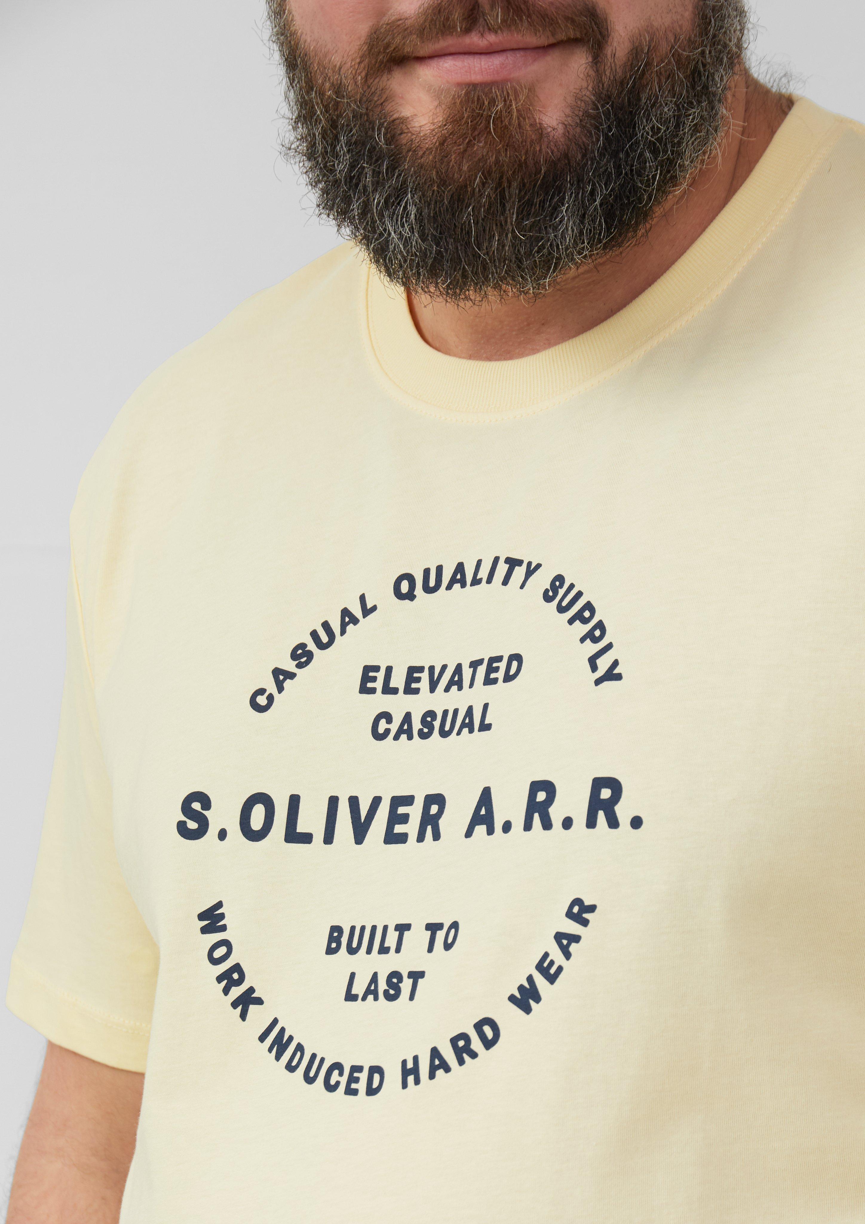 T-shirt in 12D1, 58D2 & 01D1