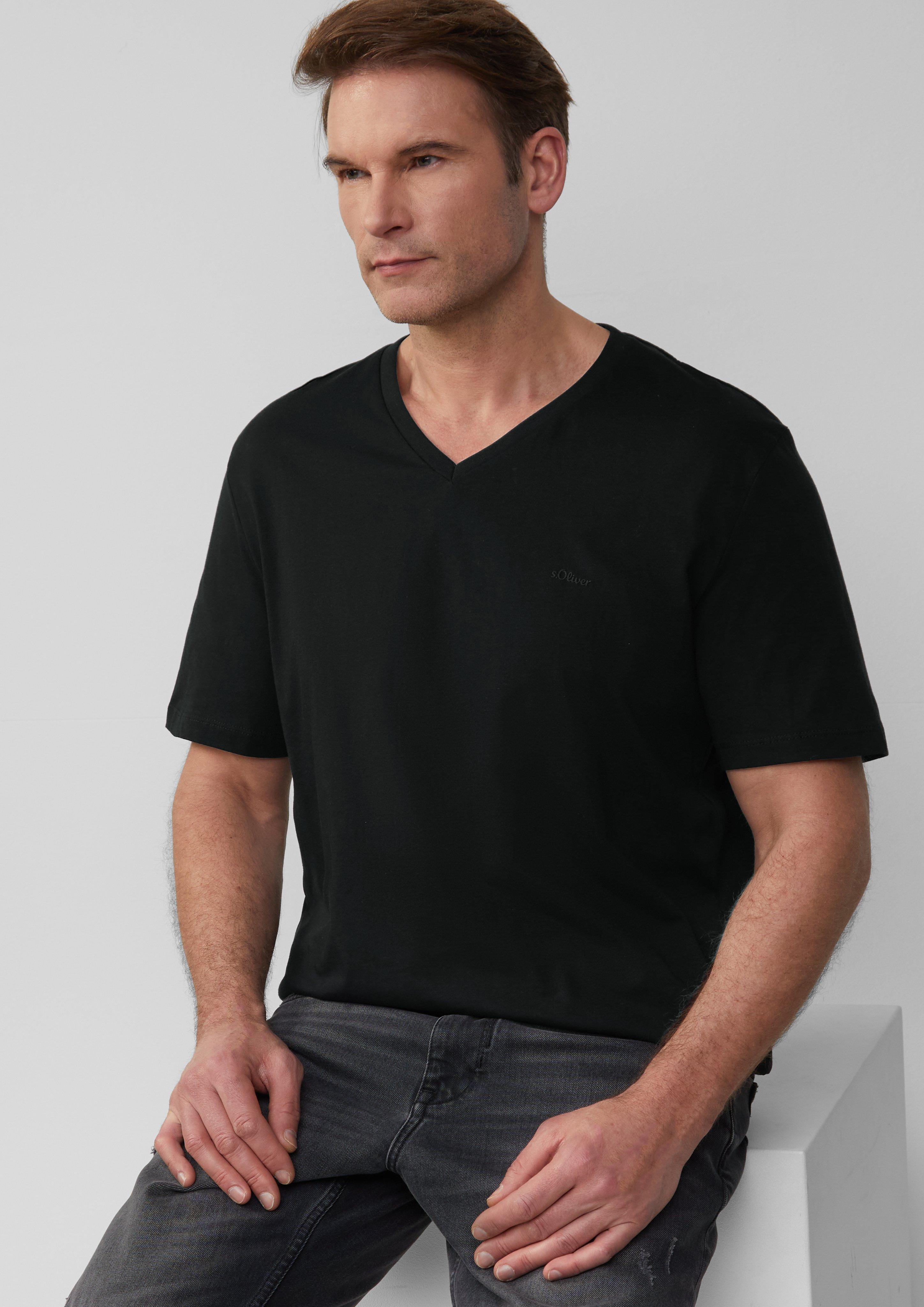 T-Shirt in 9999 & 0100