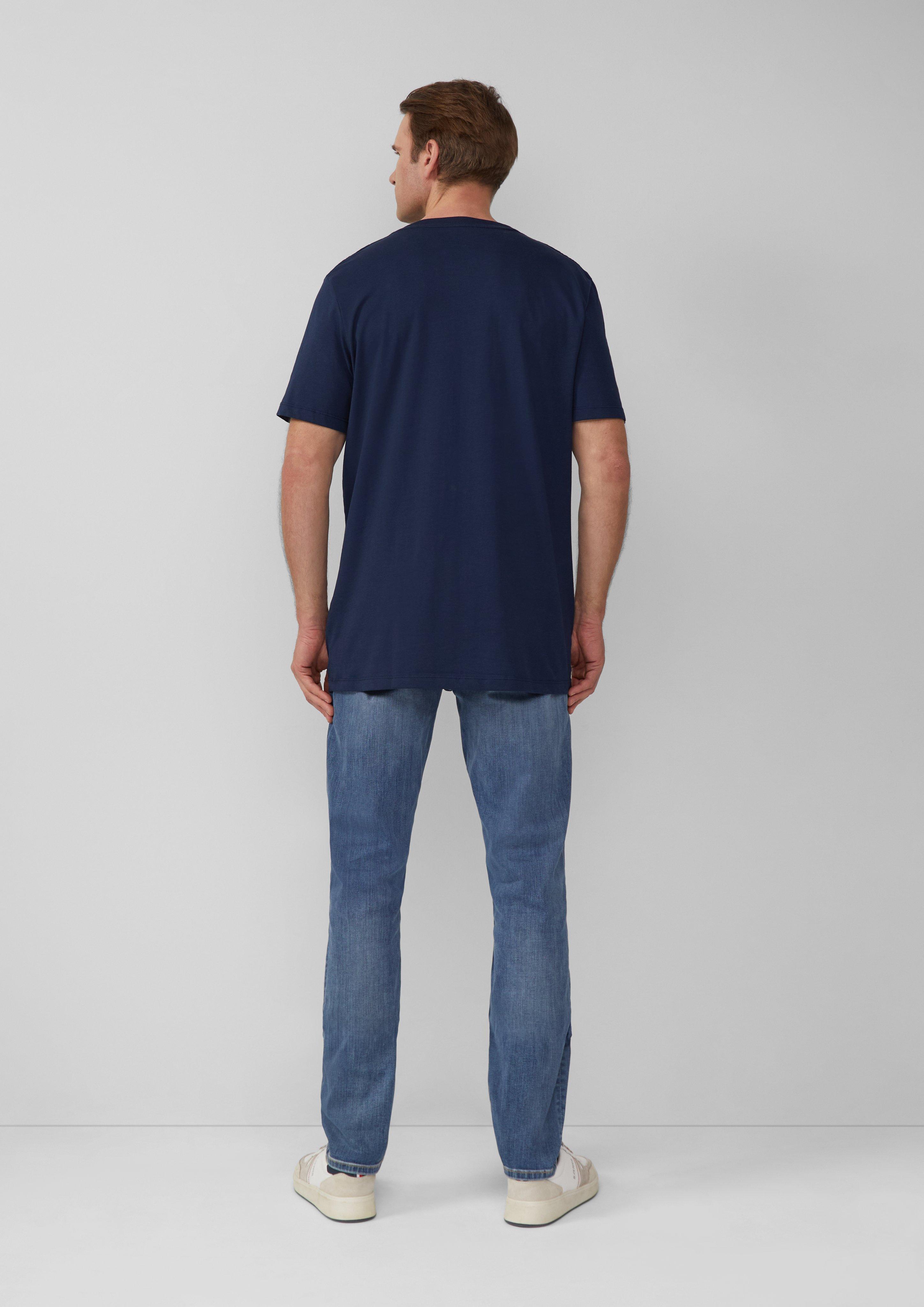 T-shirt in 58D2 & 01D1