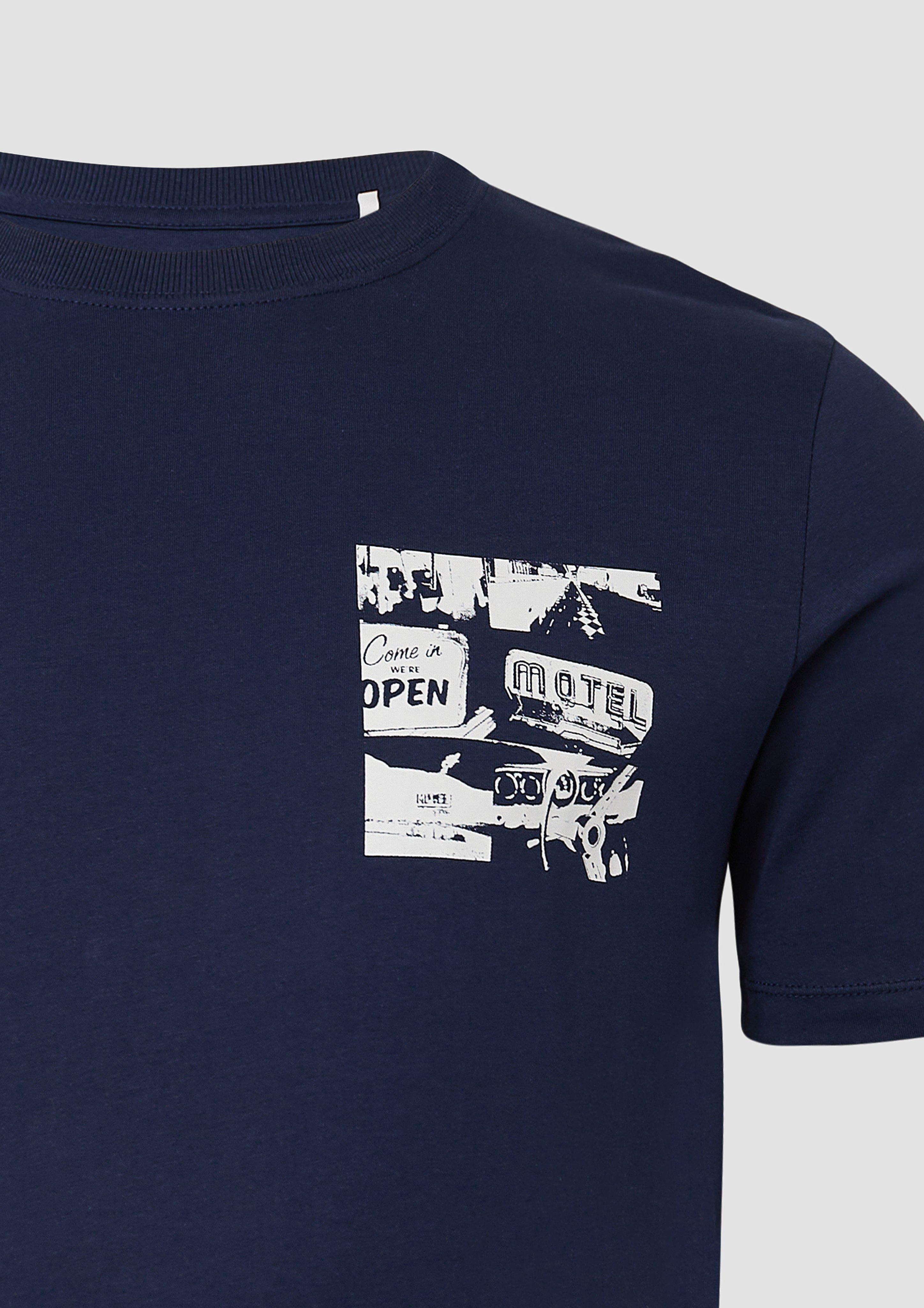 T-shirt in 58D2 & 01D1