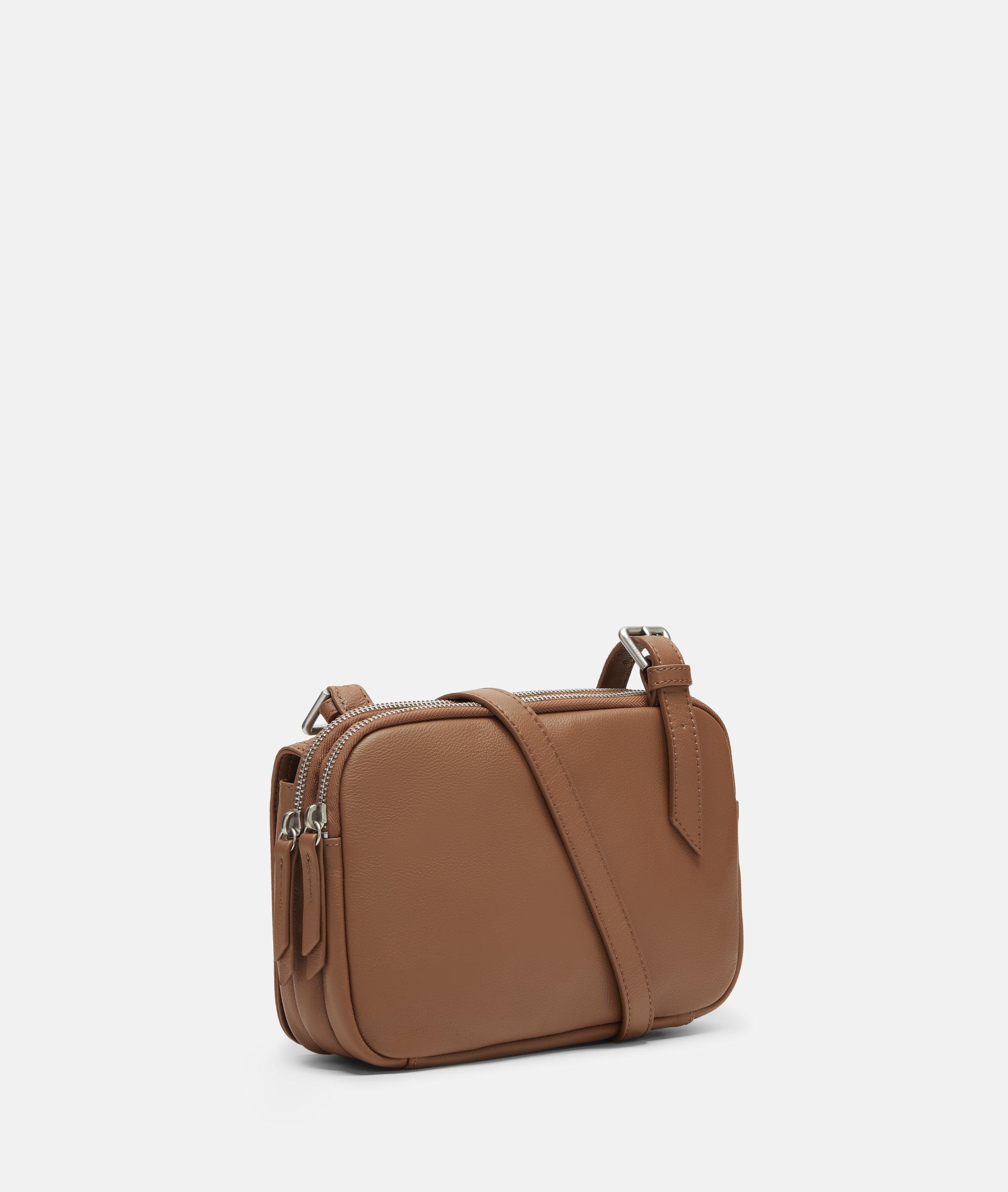 Mareike M in brown, blue, brown & olive