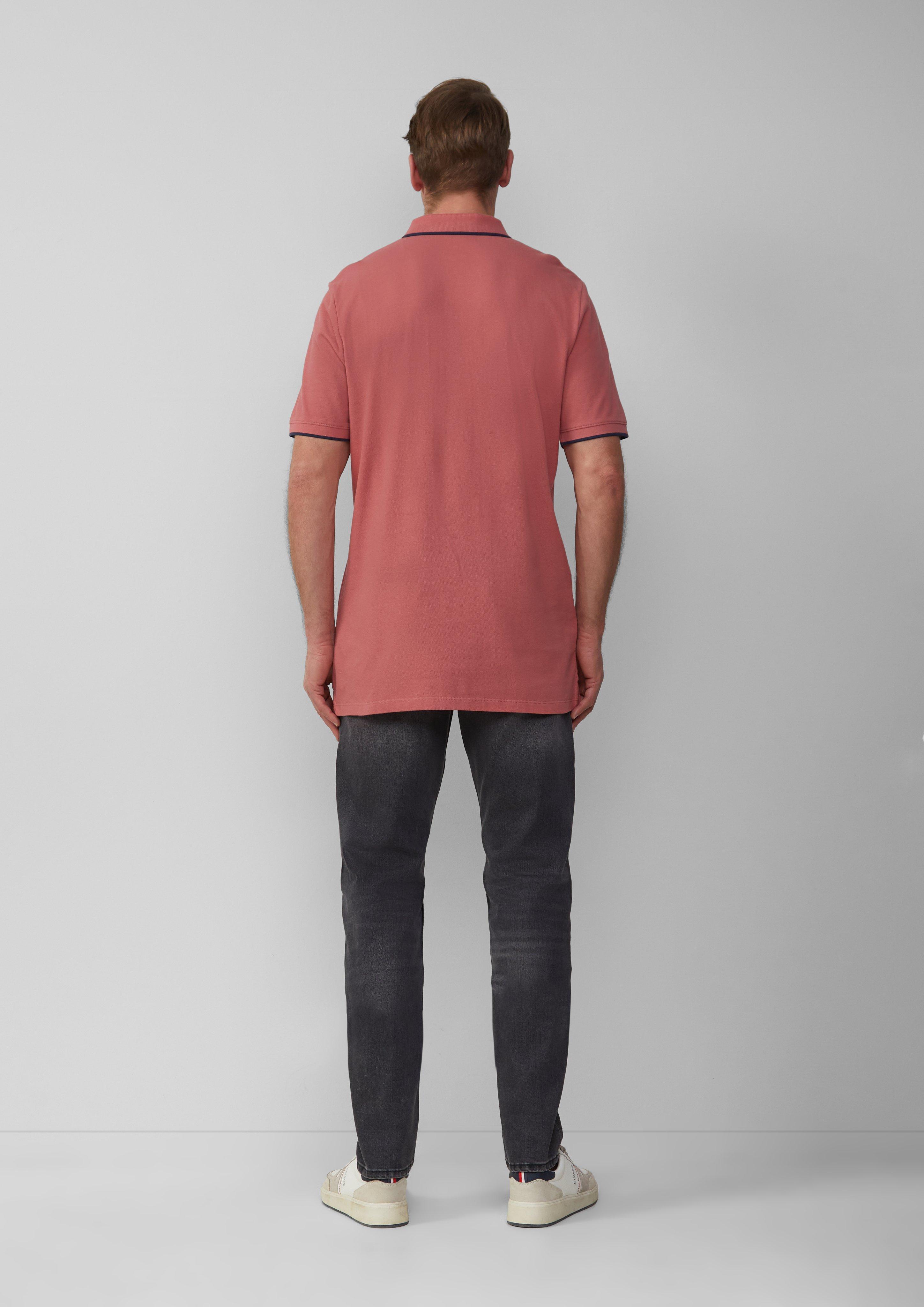 tričko s límečkem in 42D4, 55D5, 94D3 & 58D1