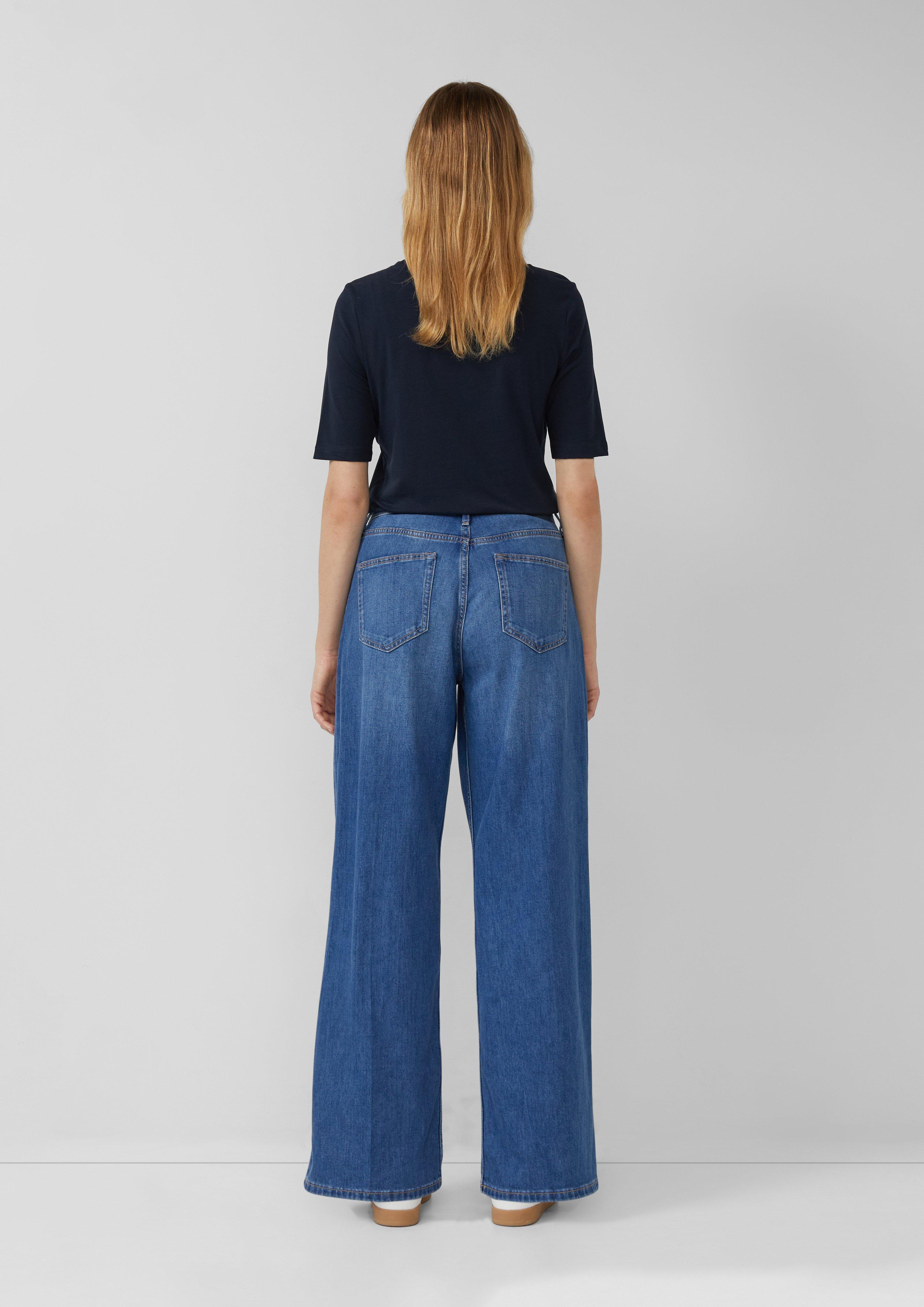 T-Shirt in 59D1, 51D1 & 06D1