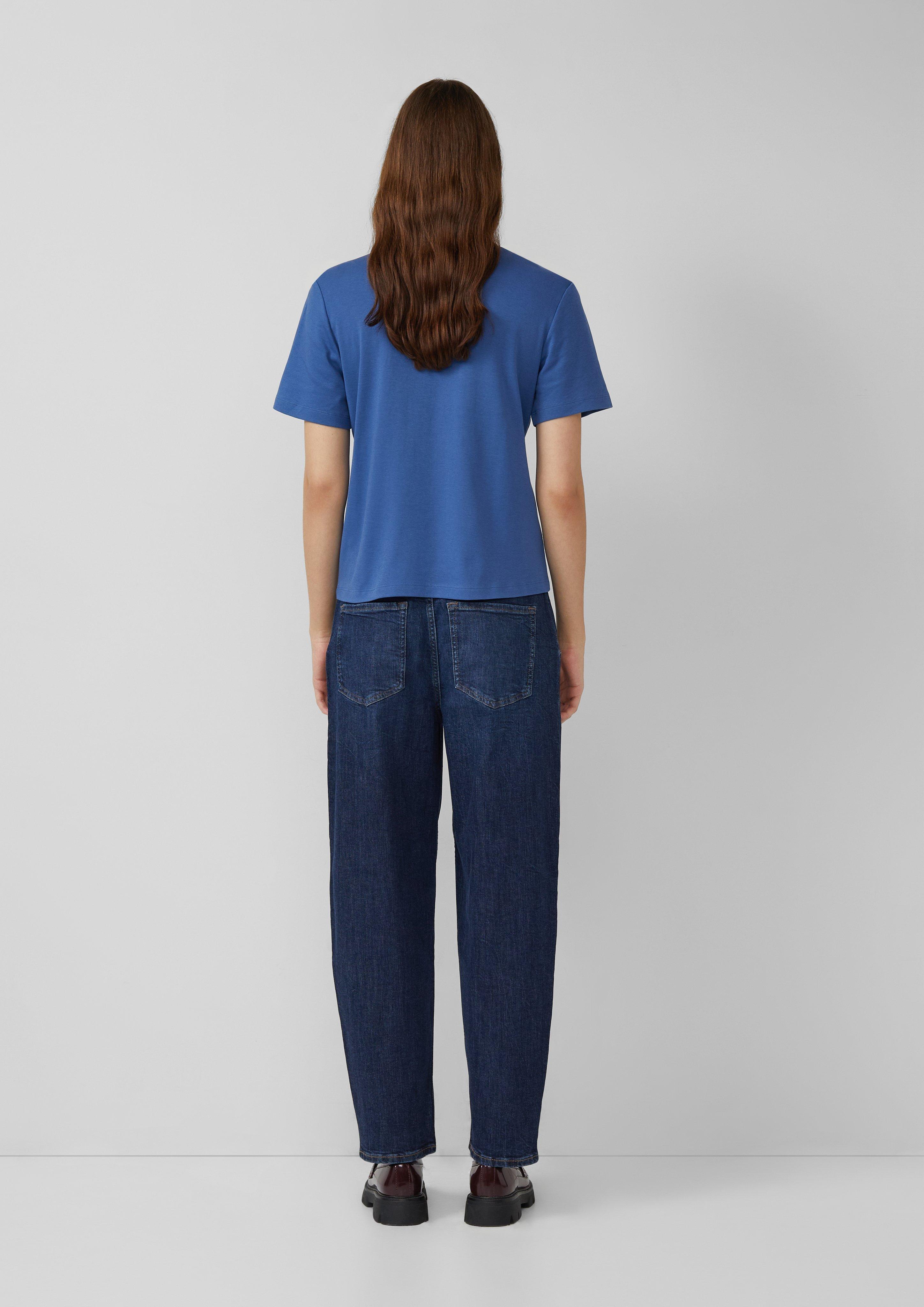 T-shirt in 55D2, 69D0, 59D0, 51D2, 02D2 & 06D0