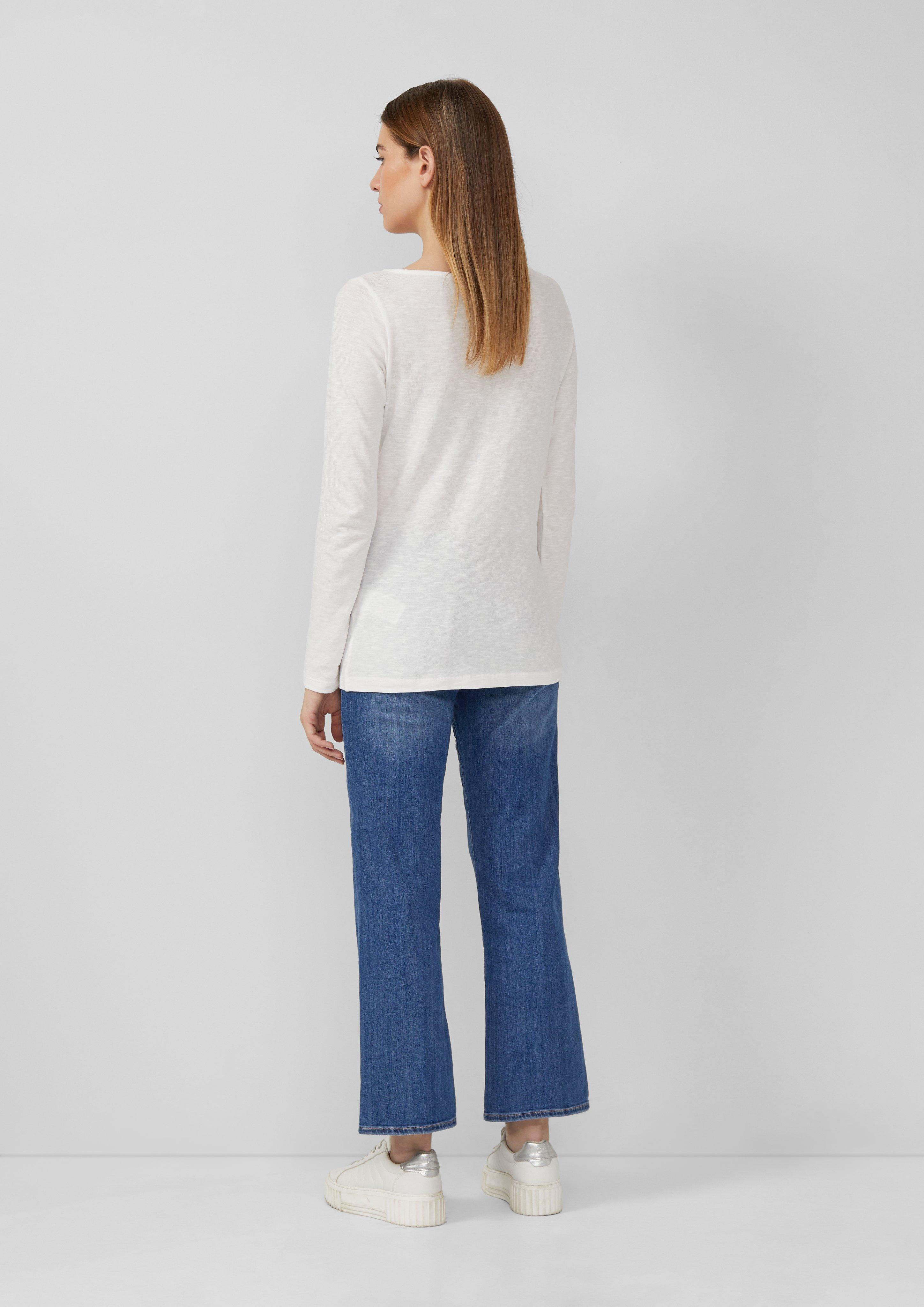 T-shirt in 0210, 5527, 6933, 3902, 5141, 5959 & 9999