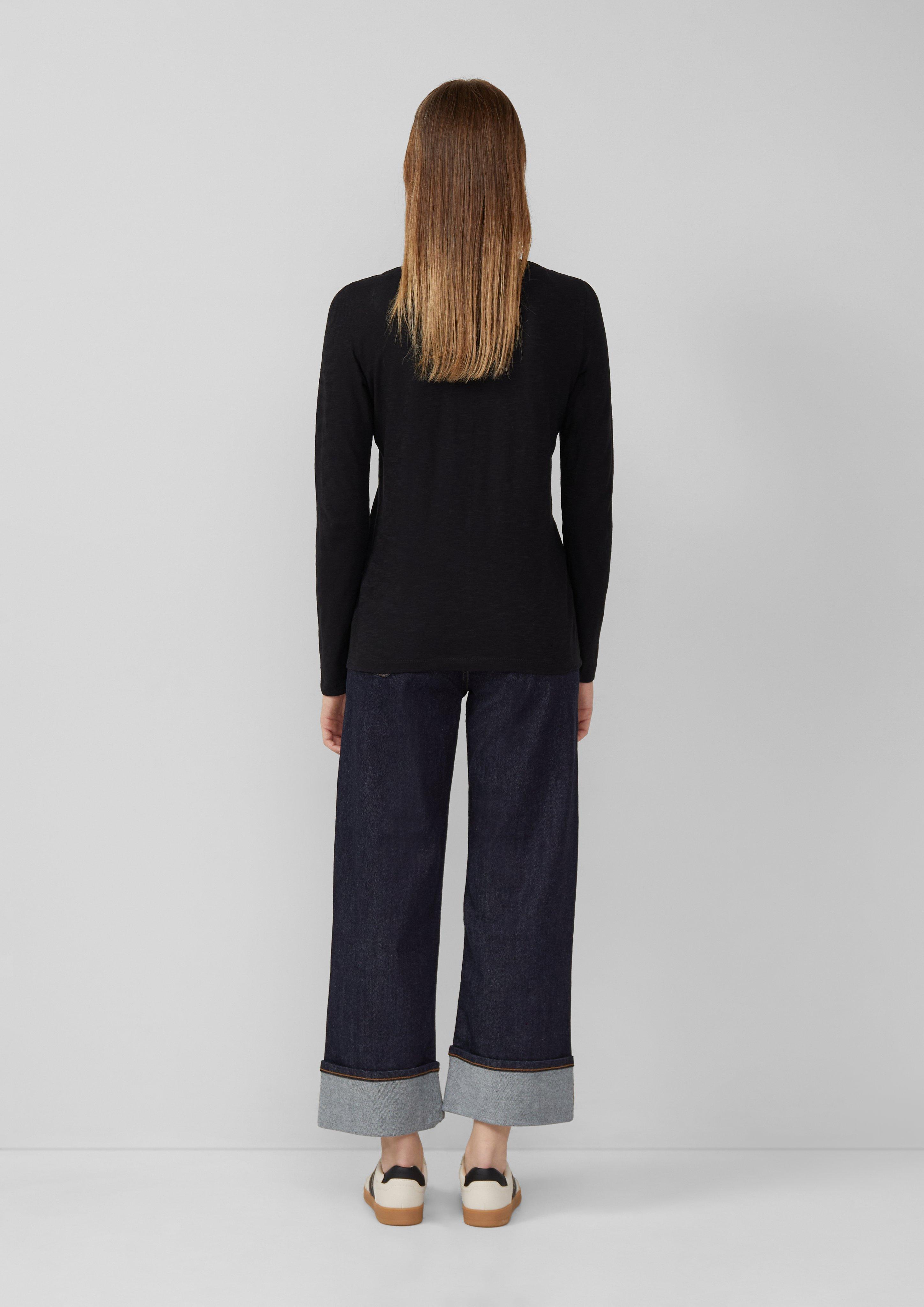 T-shirt in 9999, 5527, 6933, 3902, 5141, 5959 & 0210