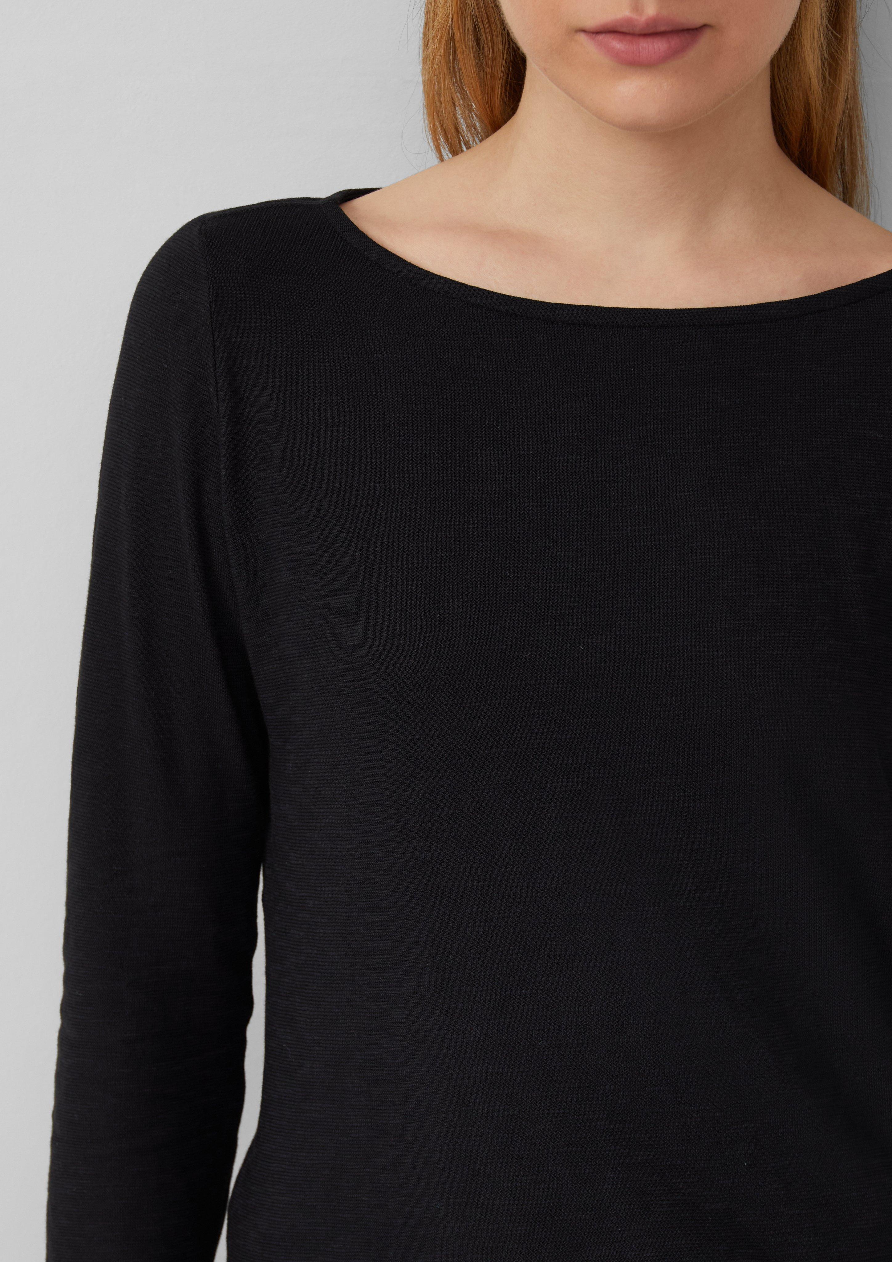 T-shirt in 9999, 5527, 6933, 3902, 5141, 5959 & 0210