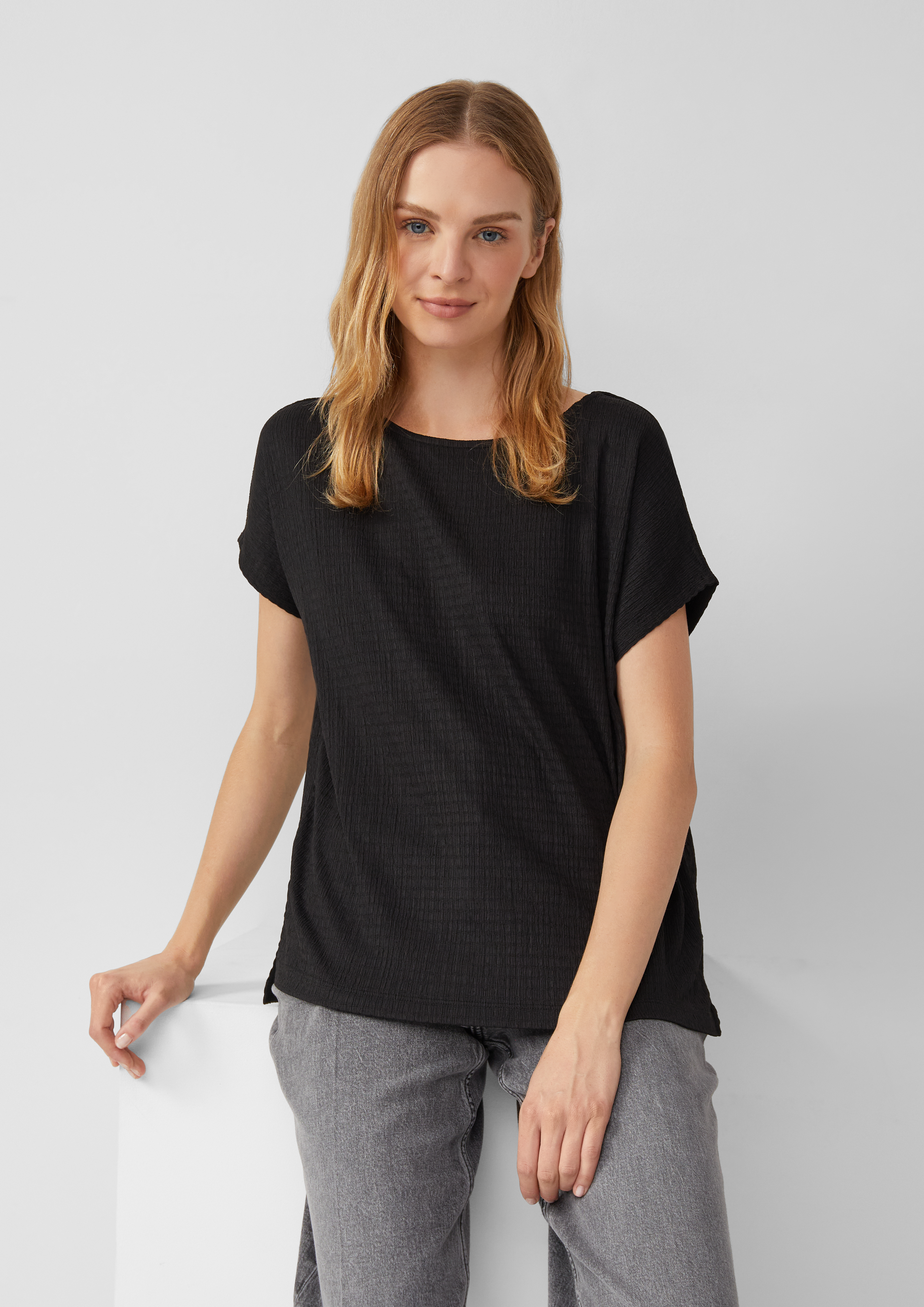 T-shirt in 9999, 6933, 0210, 3902, 5141, 5527 & 5959