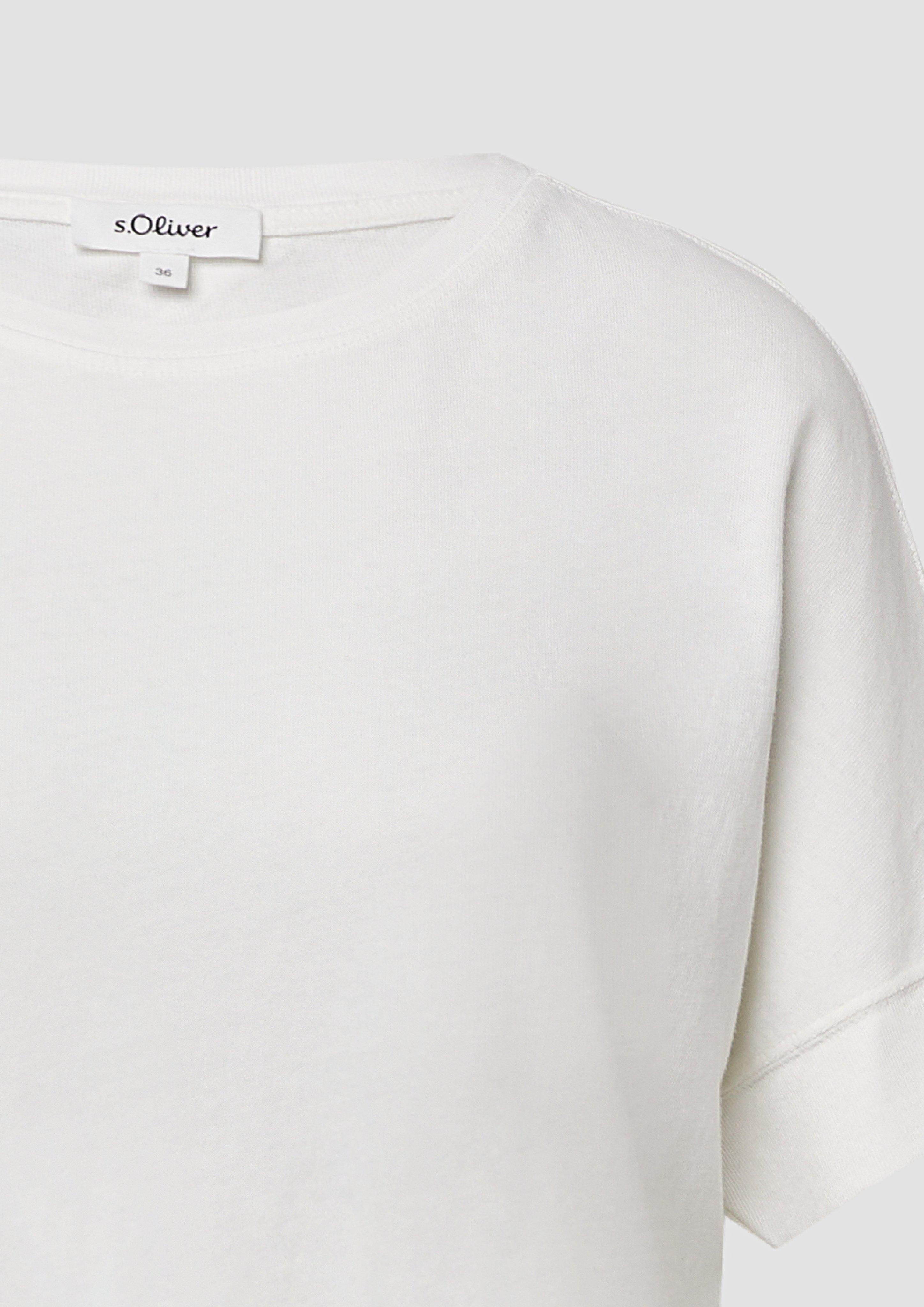 T-shirt in 0210, 5141, 6933 & 5527