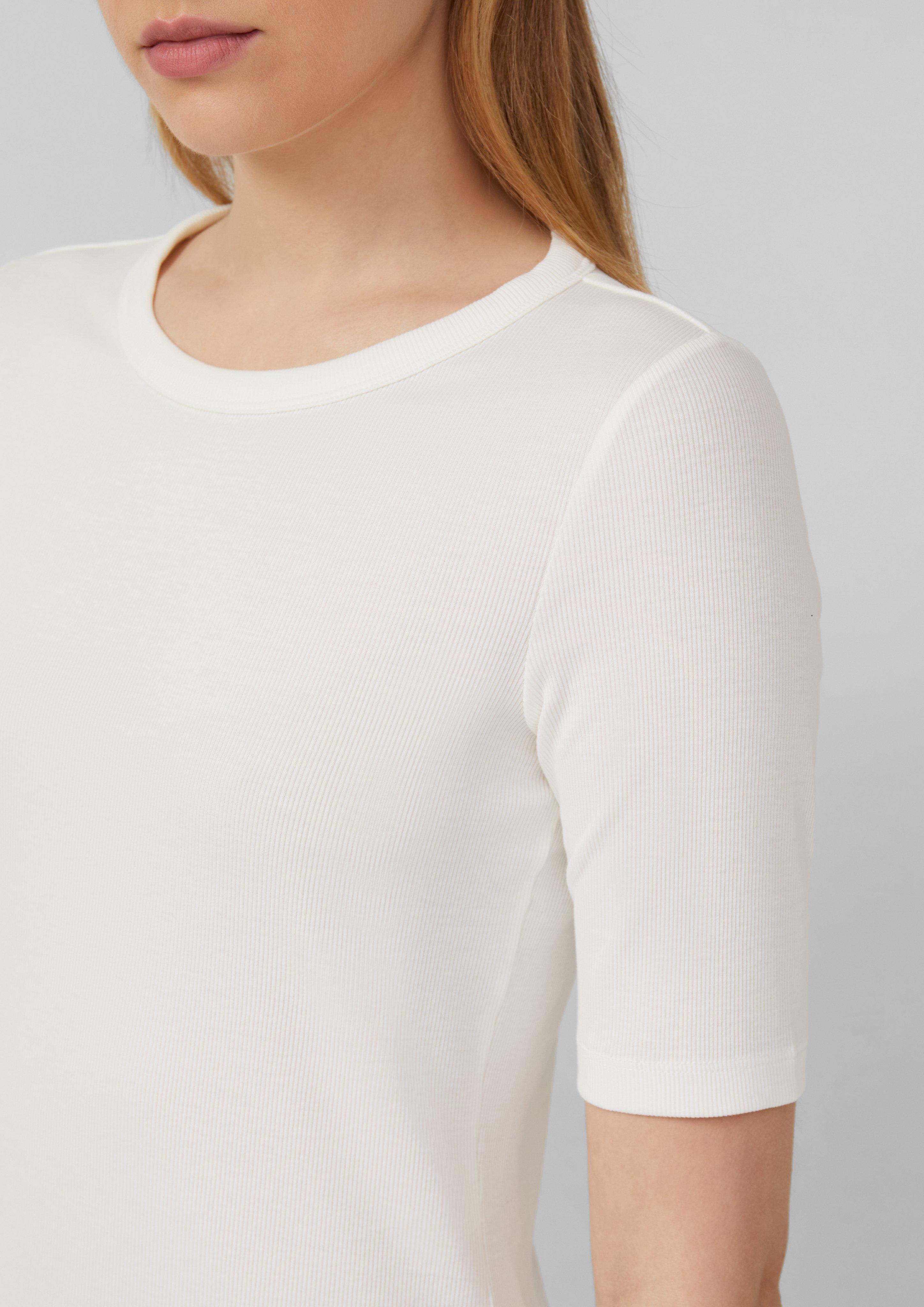 T-shirt in 0210, 6933, 9999, 5959, 3902, 5141 & 81W9