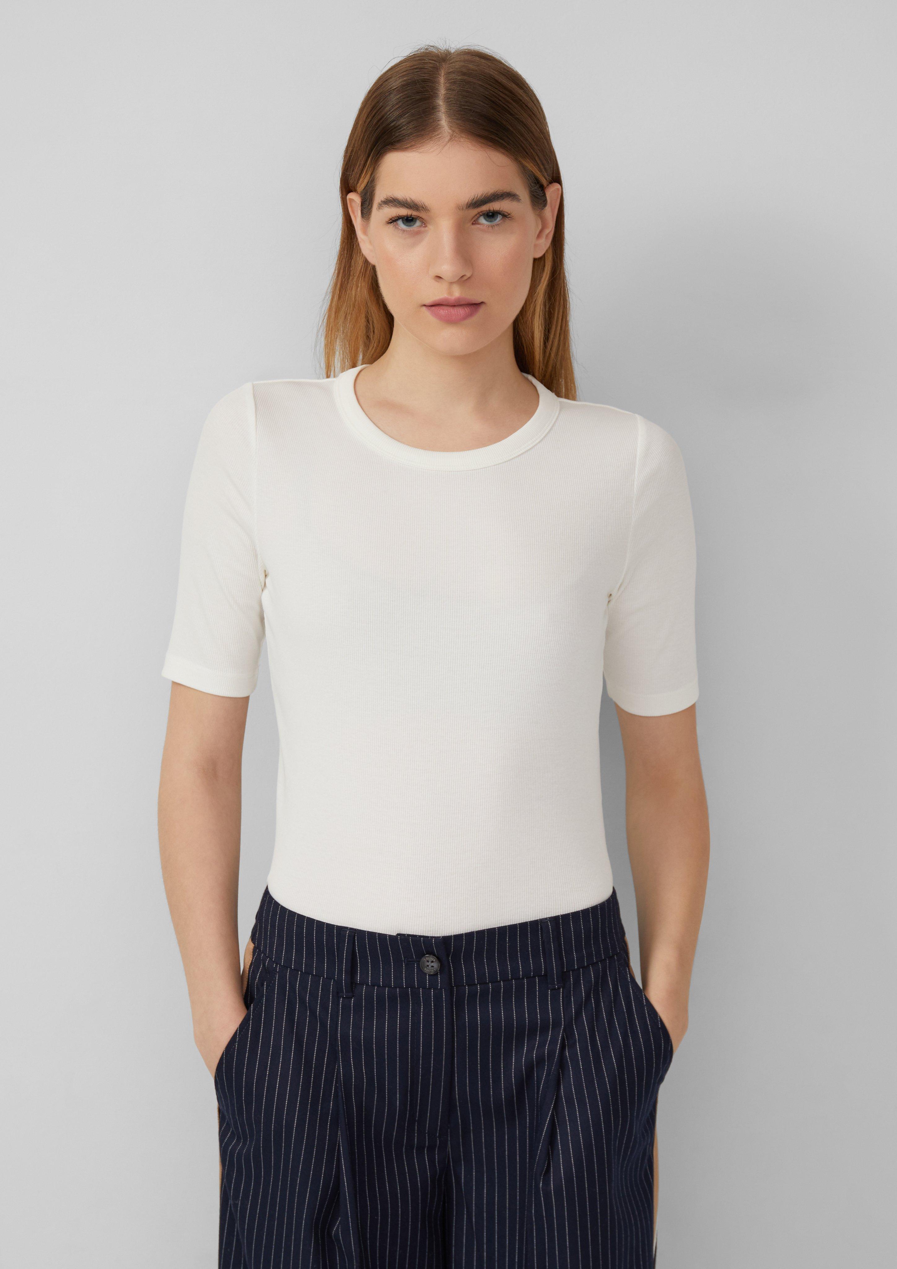 T-shirt in 0210, 6933, 9999, 5959, 3902, 5141 &amp; 81W9