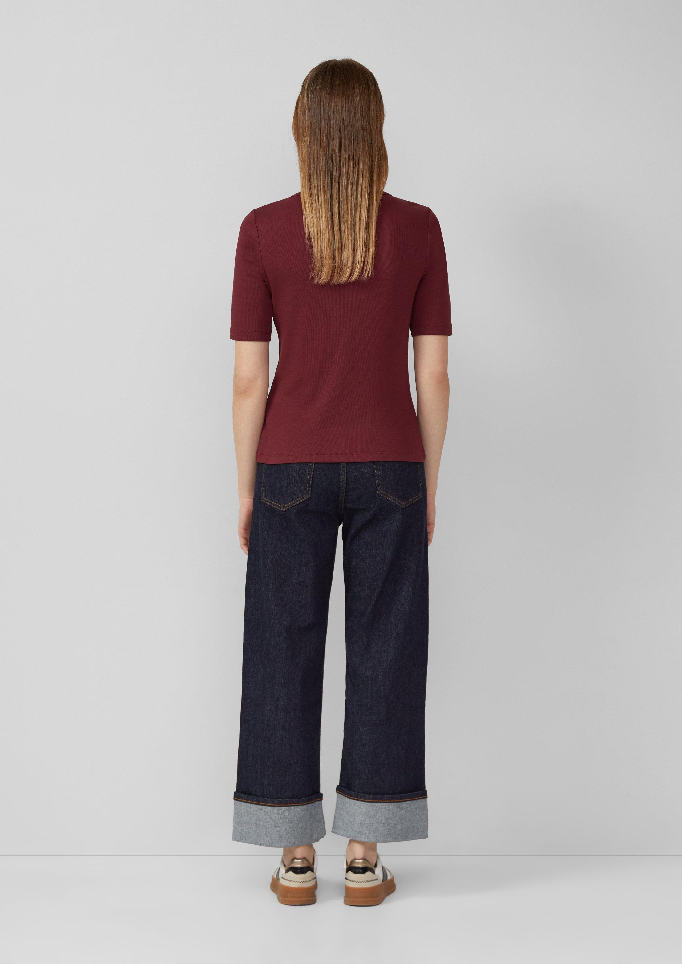 T-shirt in 3902, 6933, 0210, 9999, 5959, 5141 & 81W9