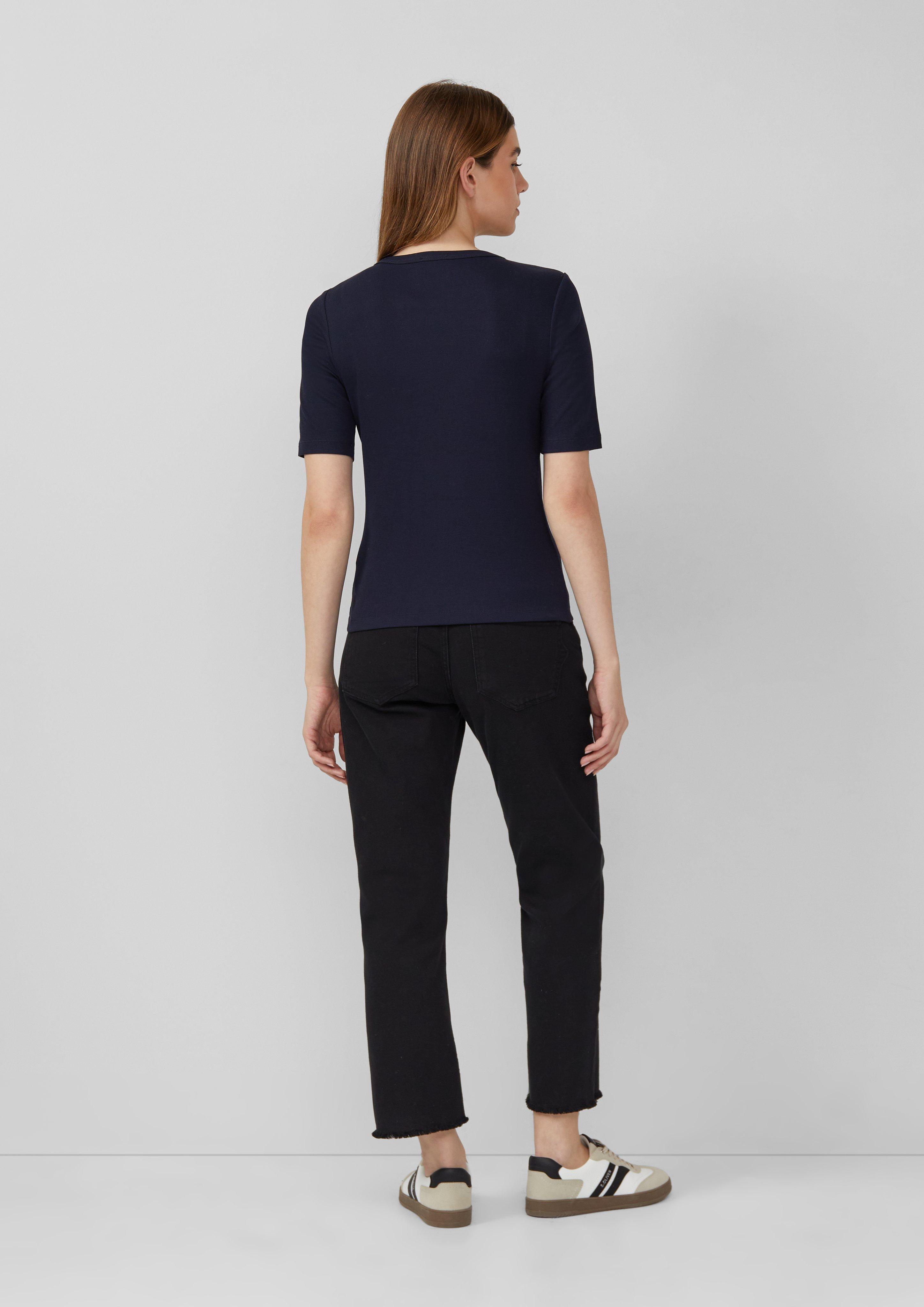 T-shirt in 5959, 6933, 0210, 9999, 3902, 5141 & 81W9