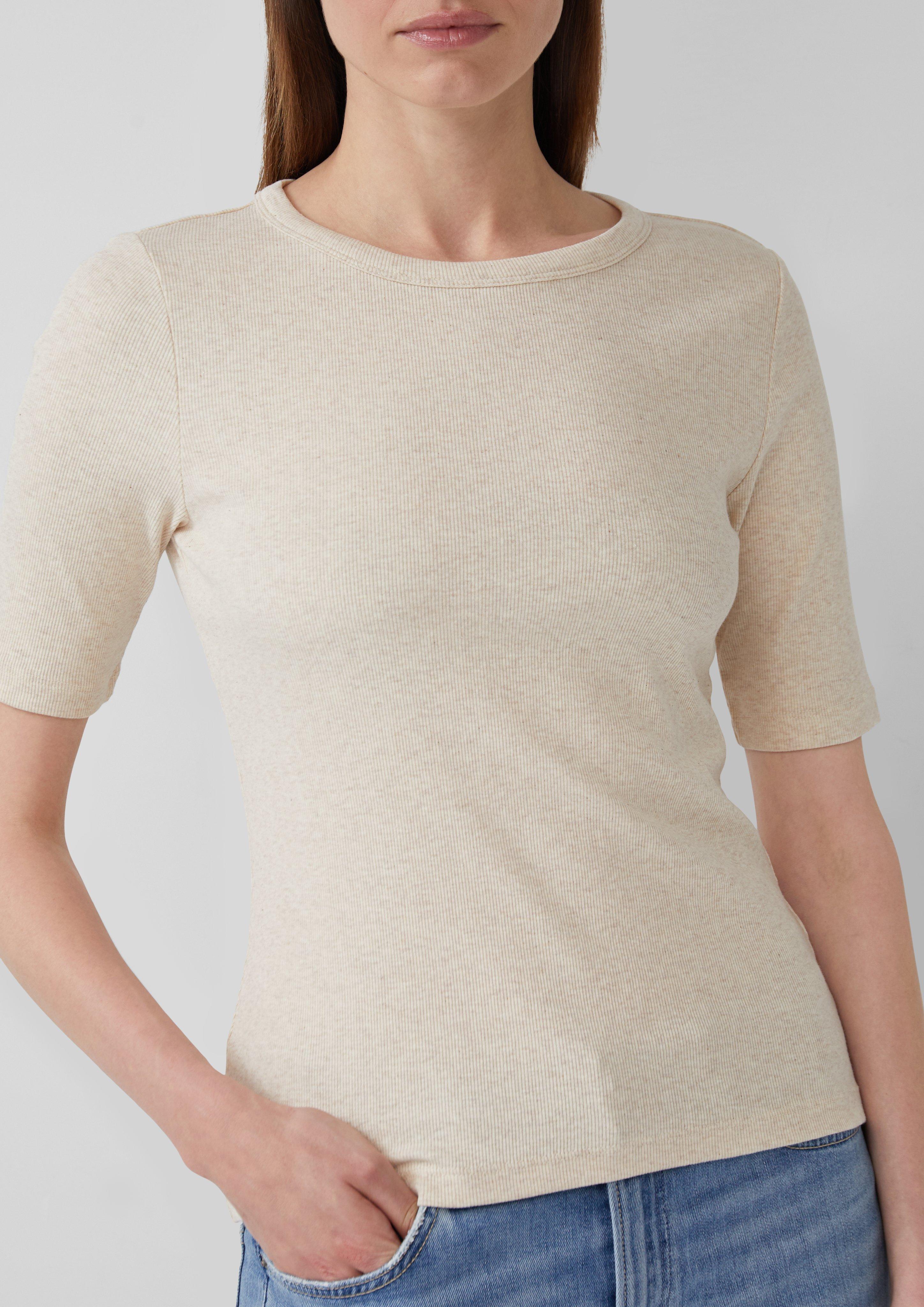 T-shirt in 81W9, 6933, 0210, 9999, 5959, 3902 & 5141