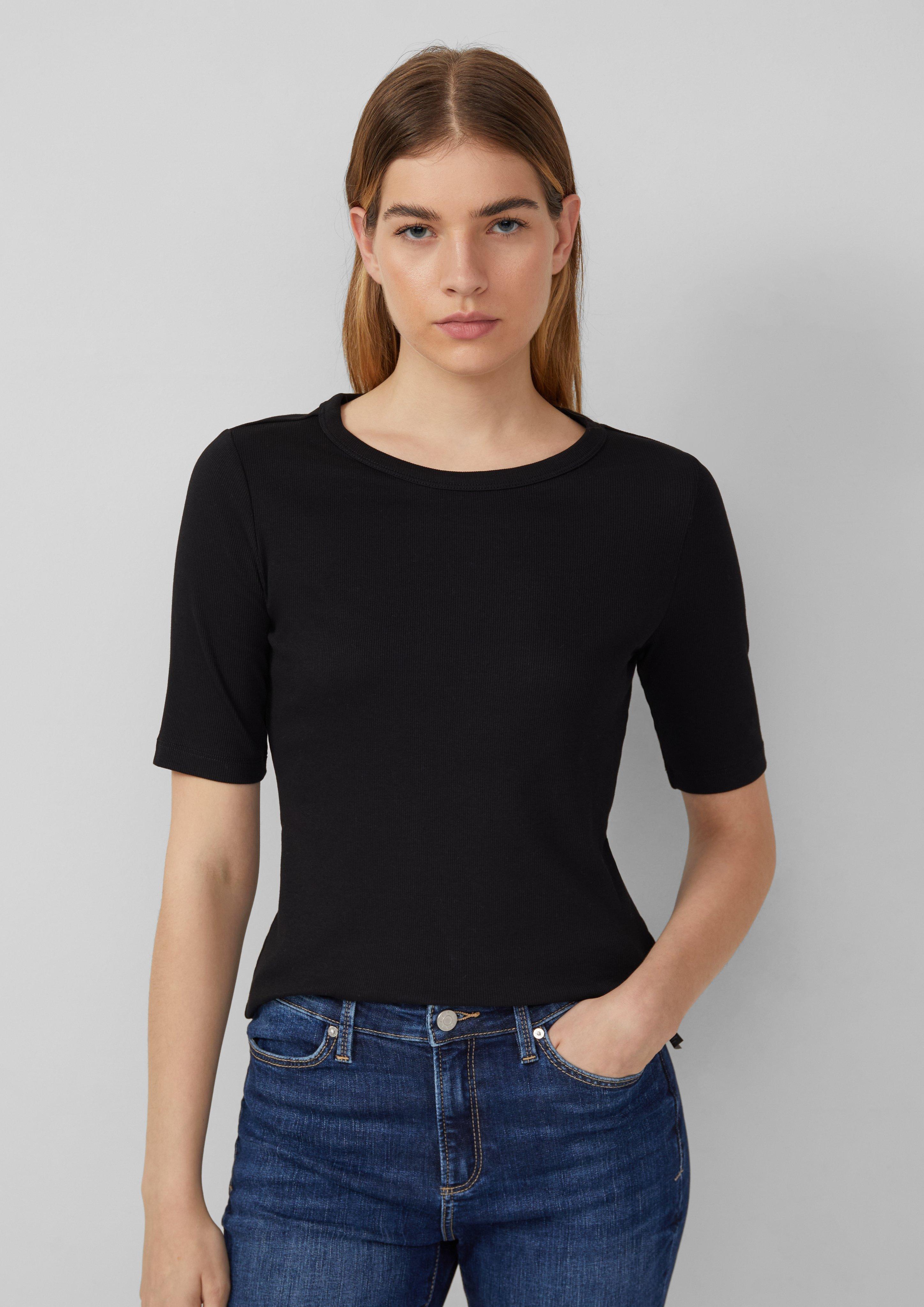 T-shirt in 9999, 6933, 0210, 5959, 3902, 5141 & 81W9