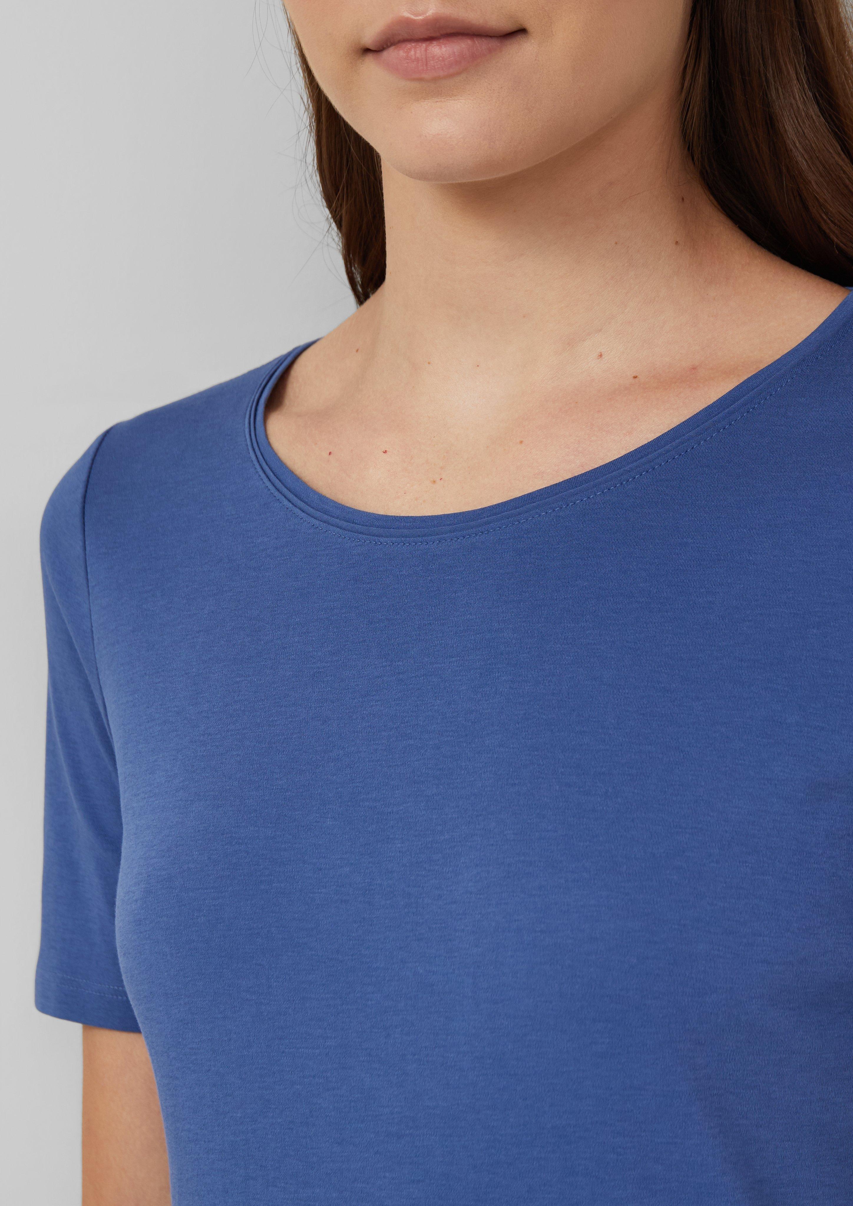 T-Shirt in 5527, 5141 & 6933