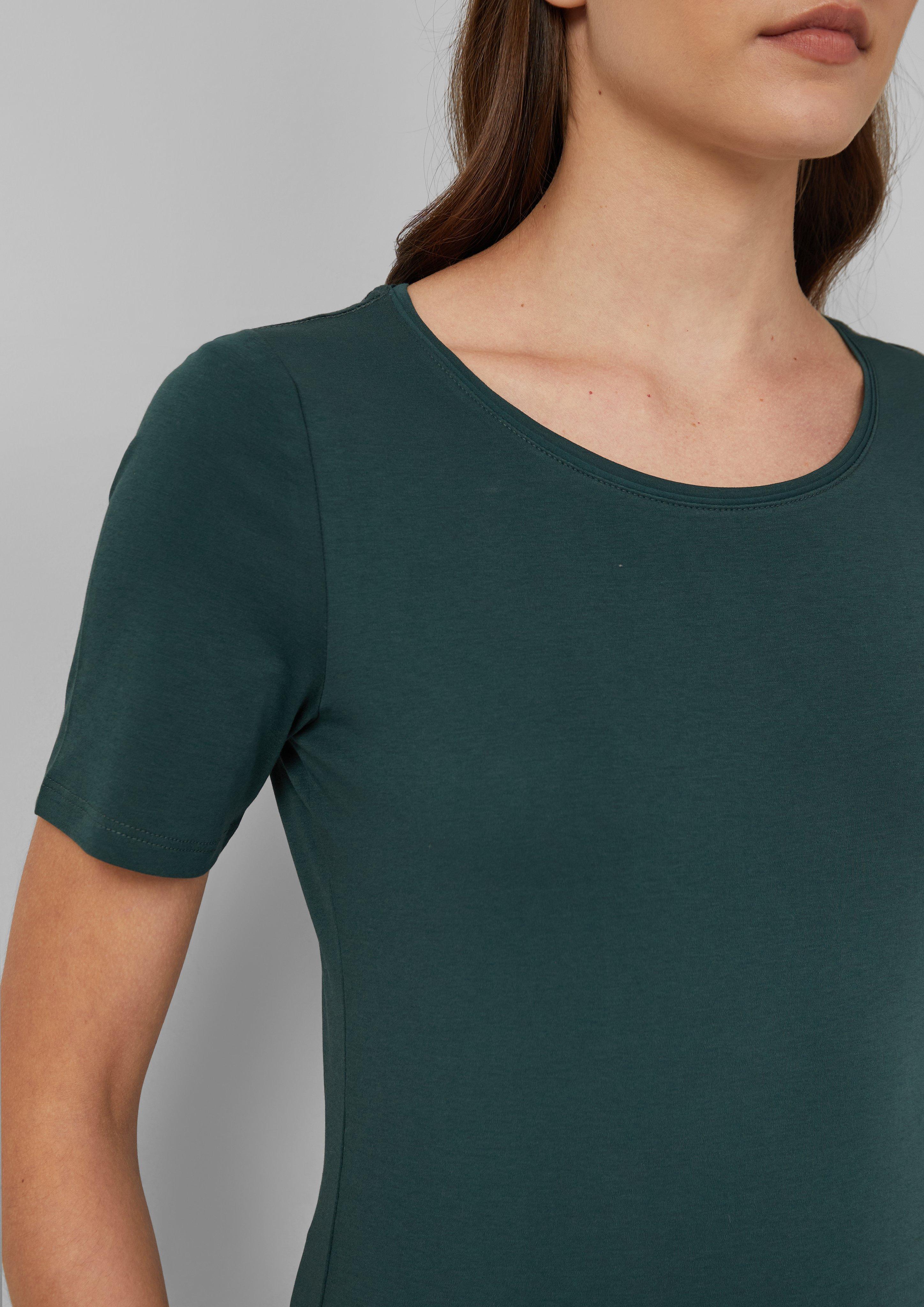 T-Shirt in 6933, 5527 & 5141