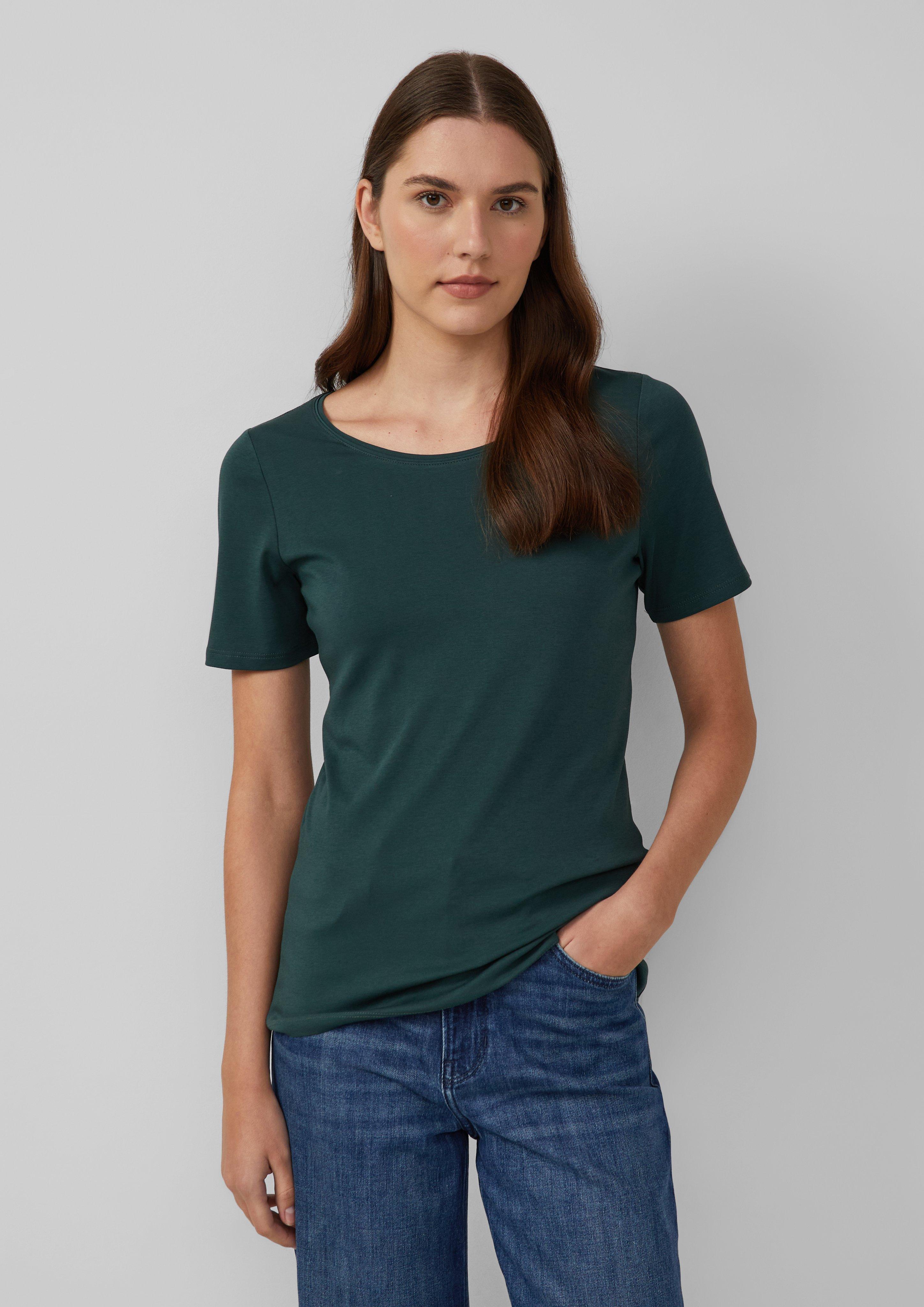 T-Shirt in 6933, 5527 & 5141