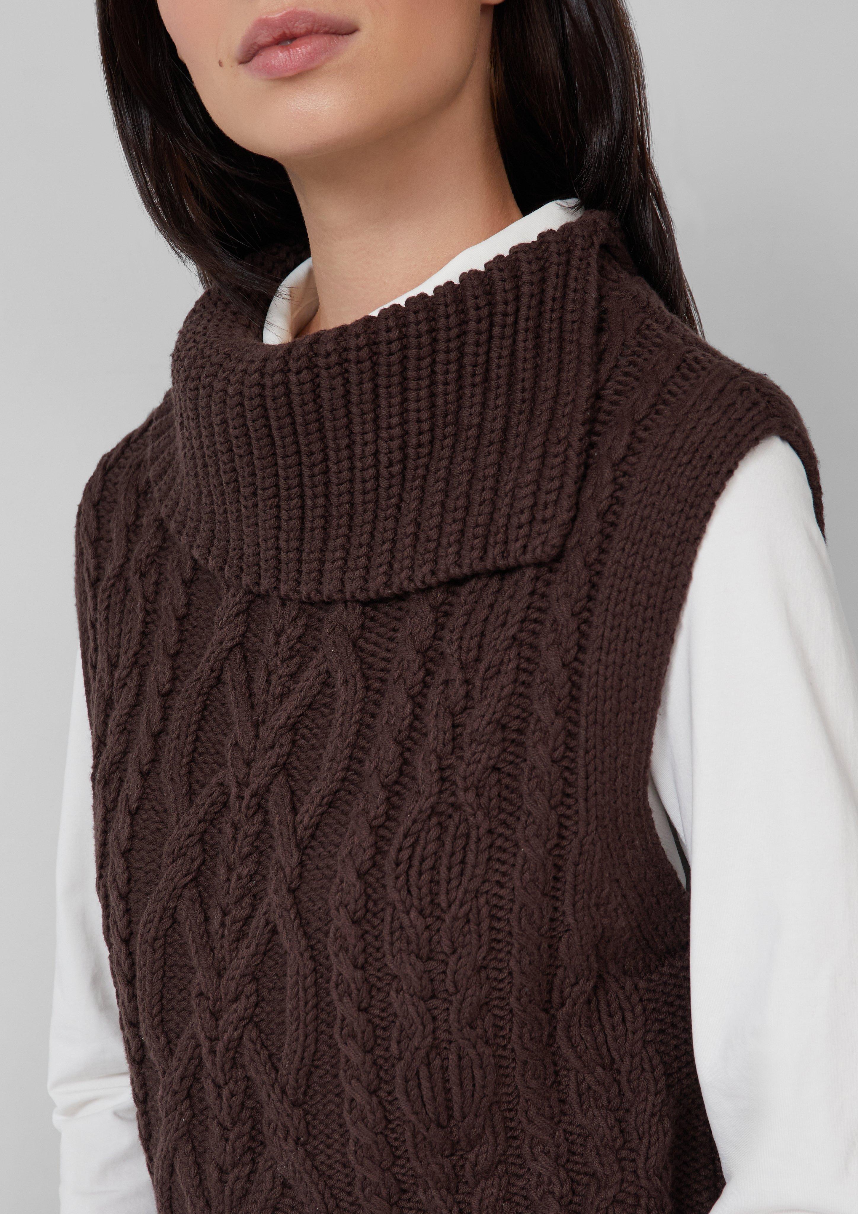 Knitted pullover in 8945