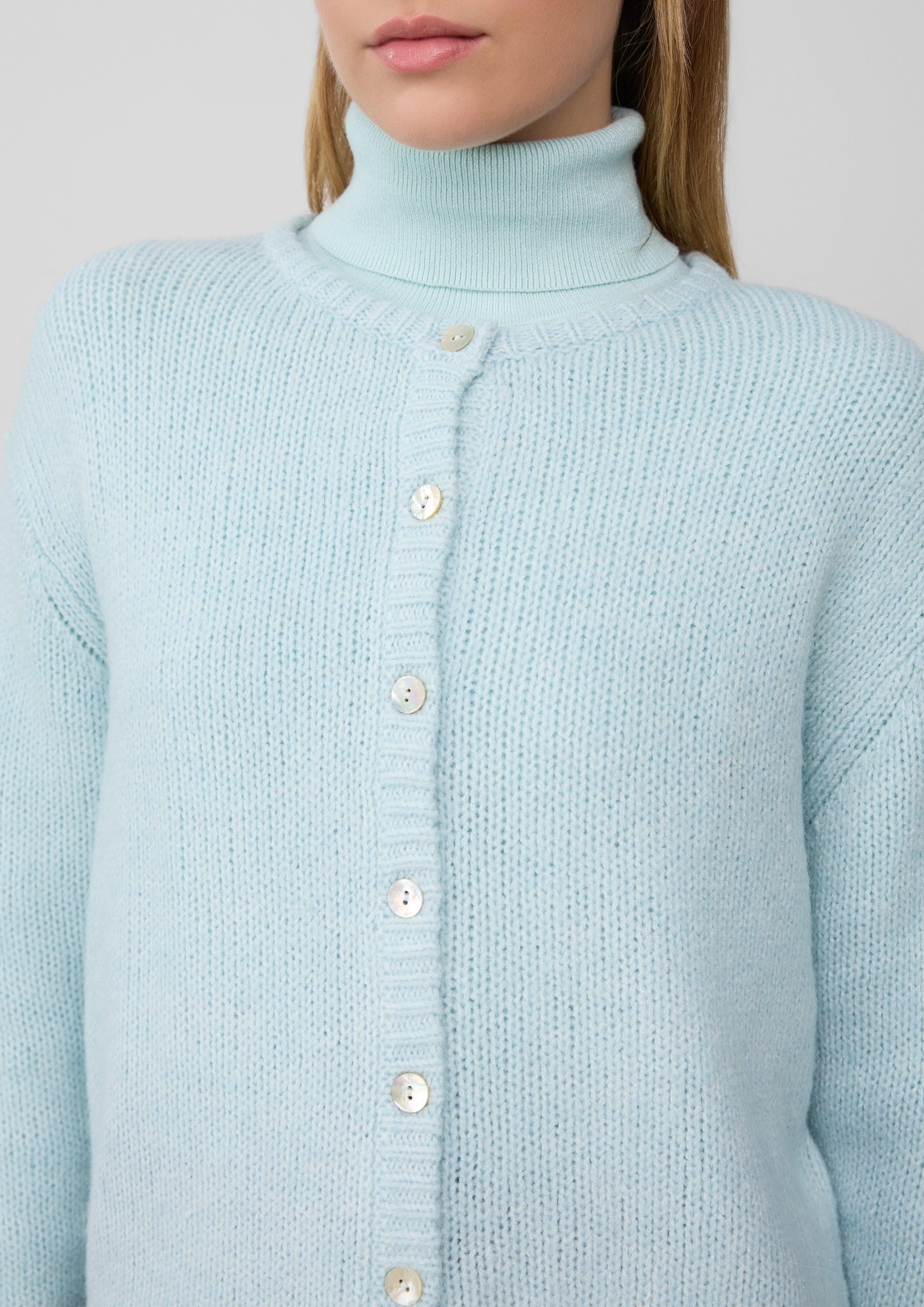 Cardigan in 6439, 8945 &amp; 3902