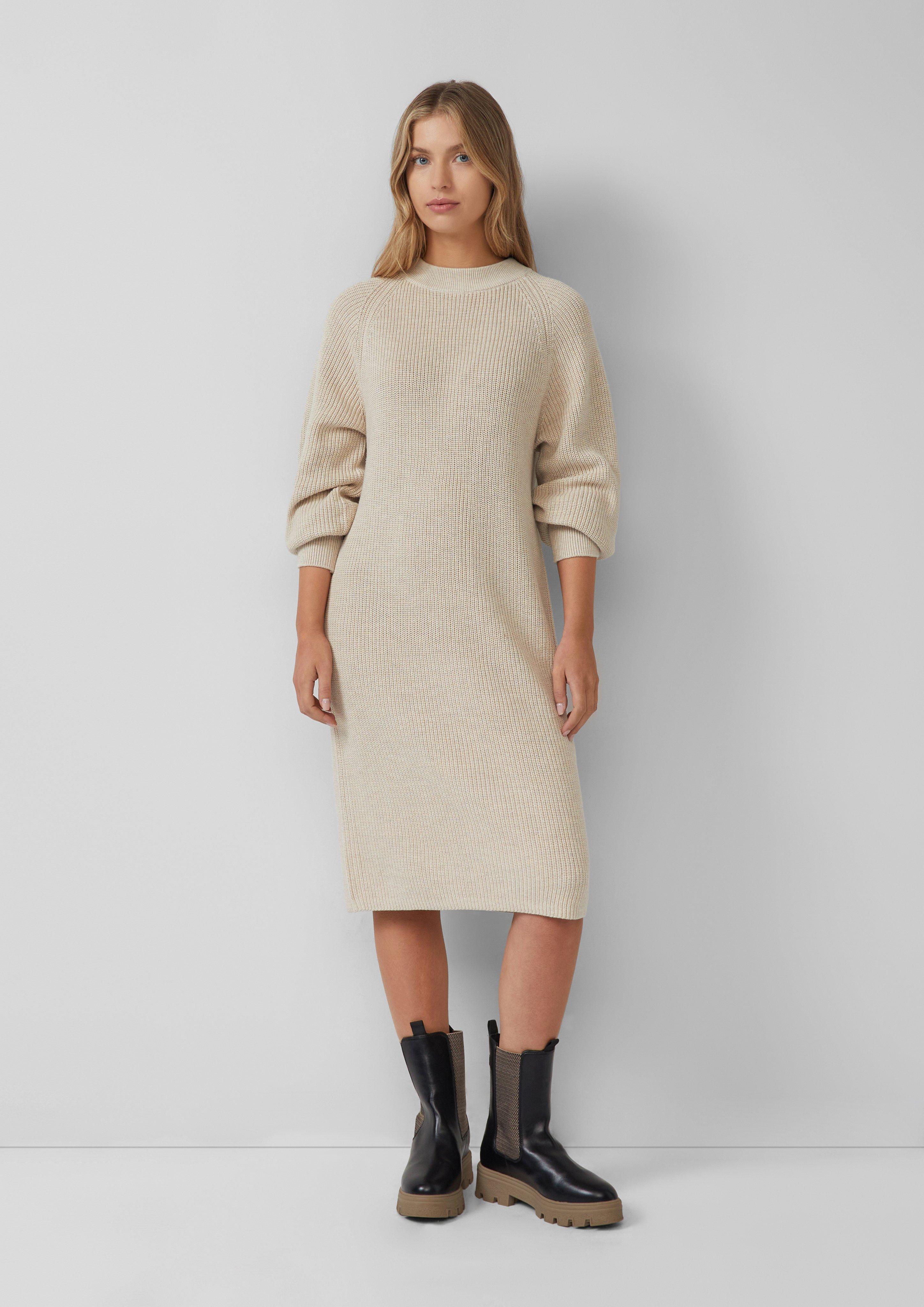 Robe in 81W9, 8945 & 3902