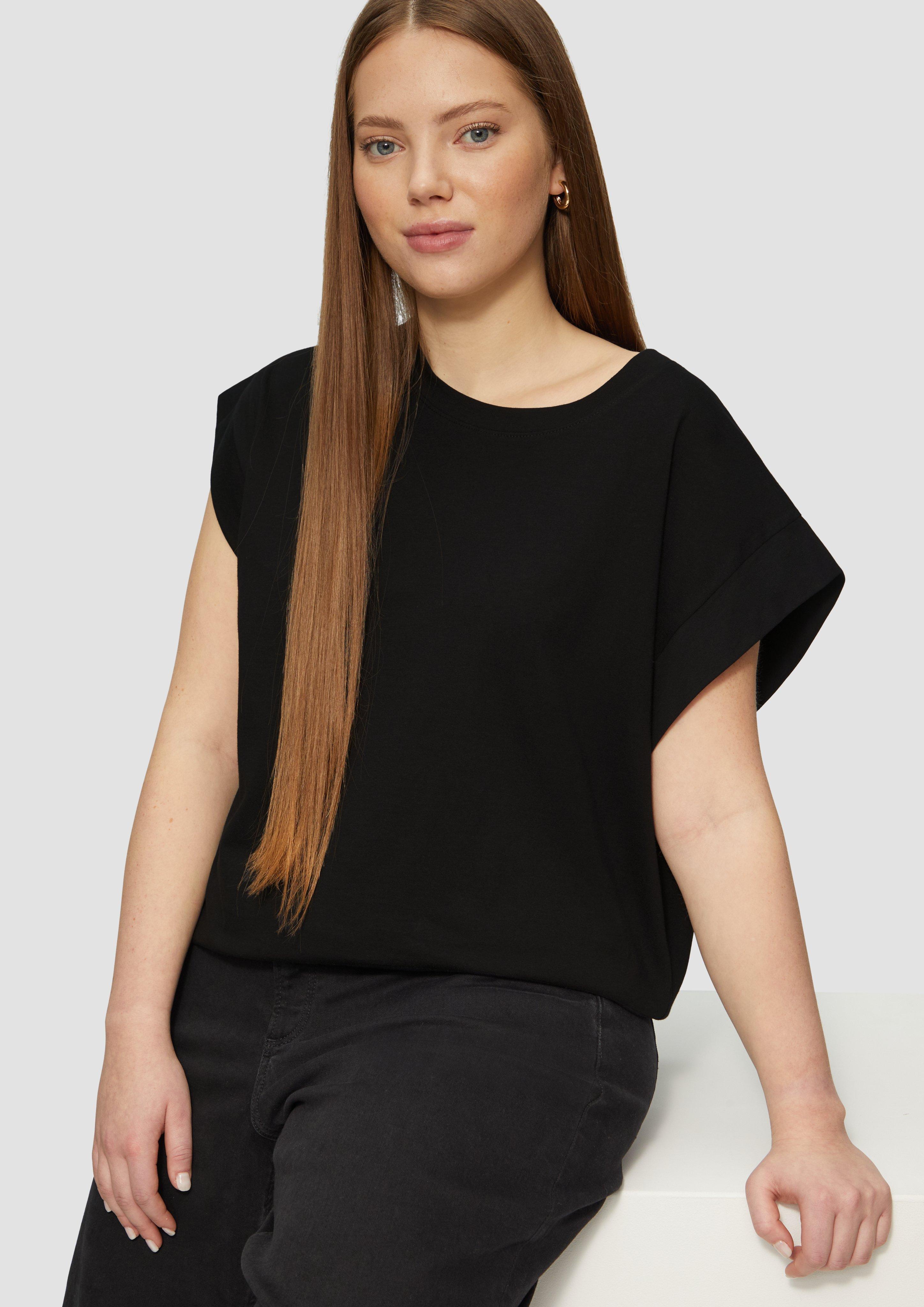 T-Shirt in 9999, 4121 & 0100