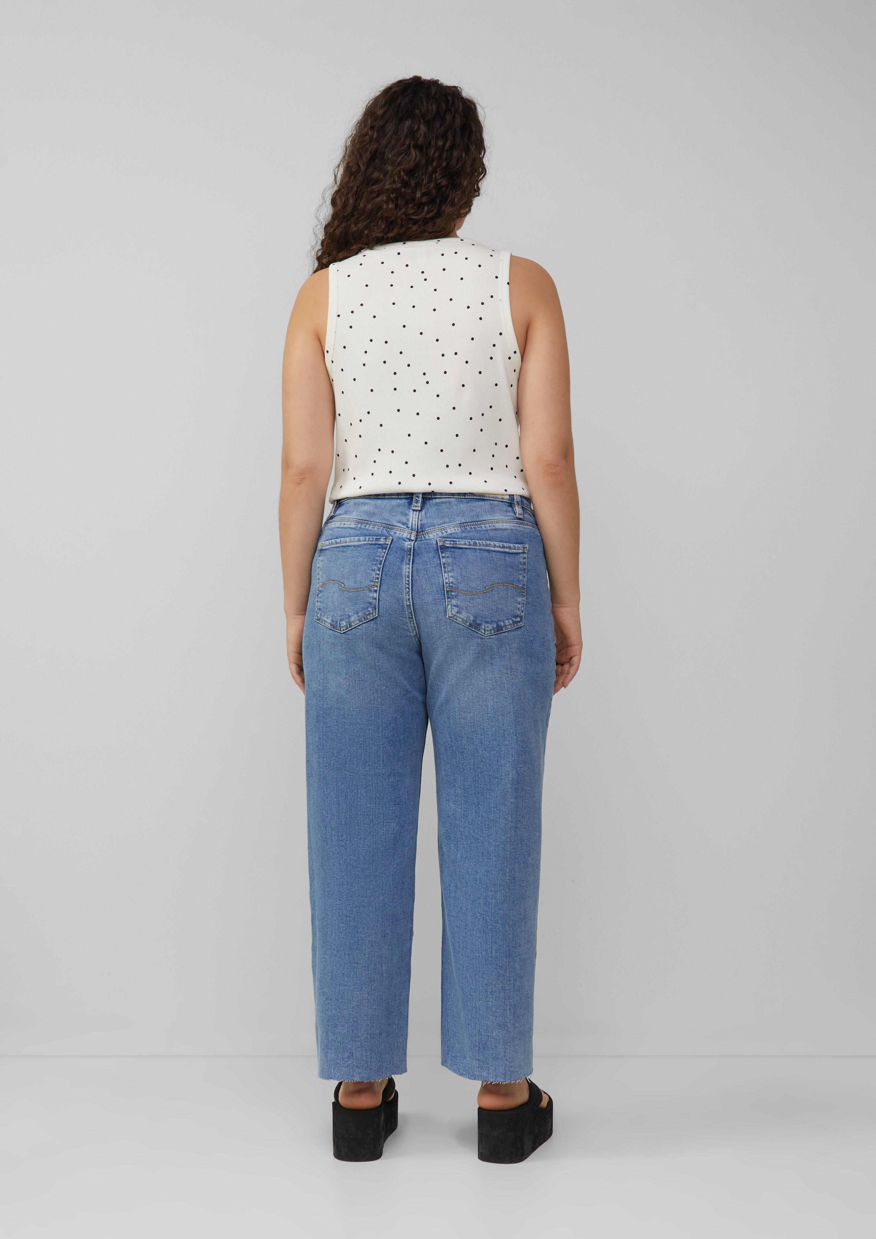 T-shirt in 02A6 & 99A9