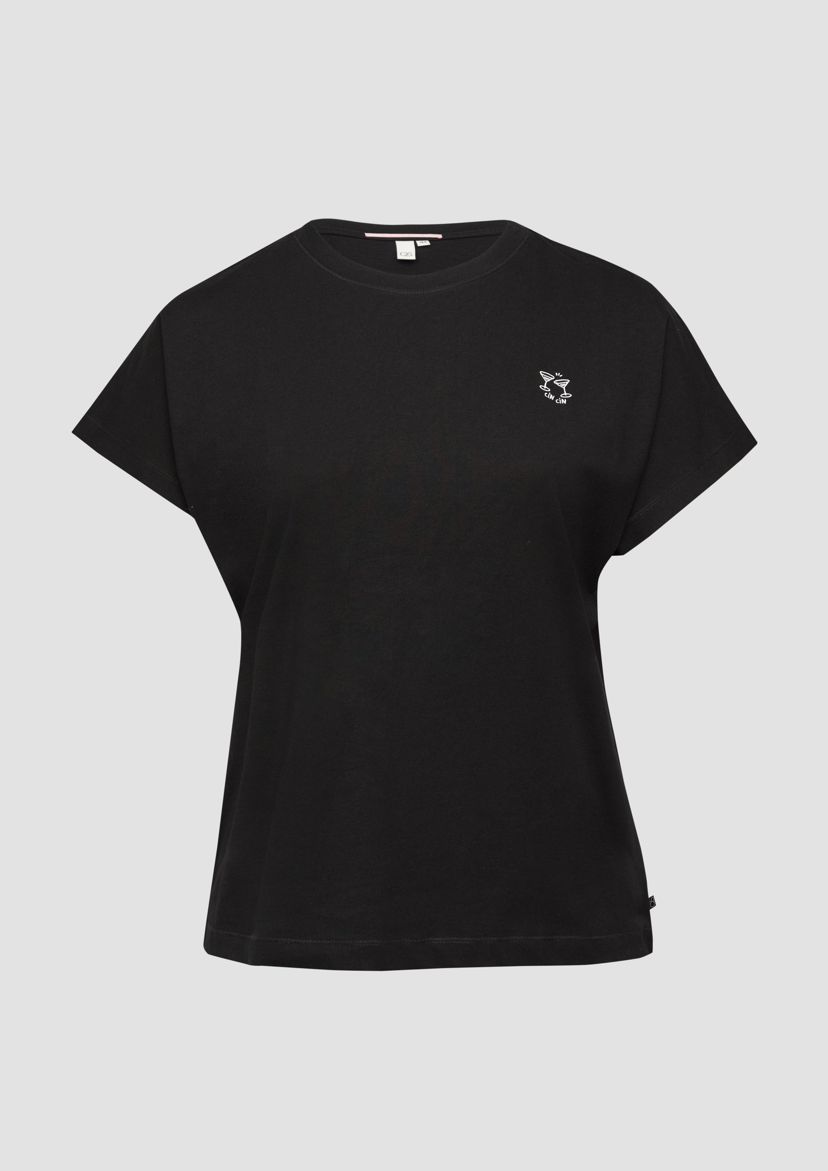 QS - Lässiges Shirt mit angeschnittener Schulter und kleiner Stickerei, Damen, schwarz