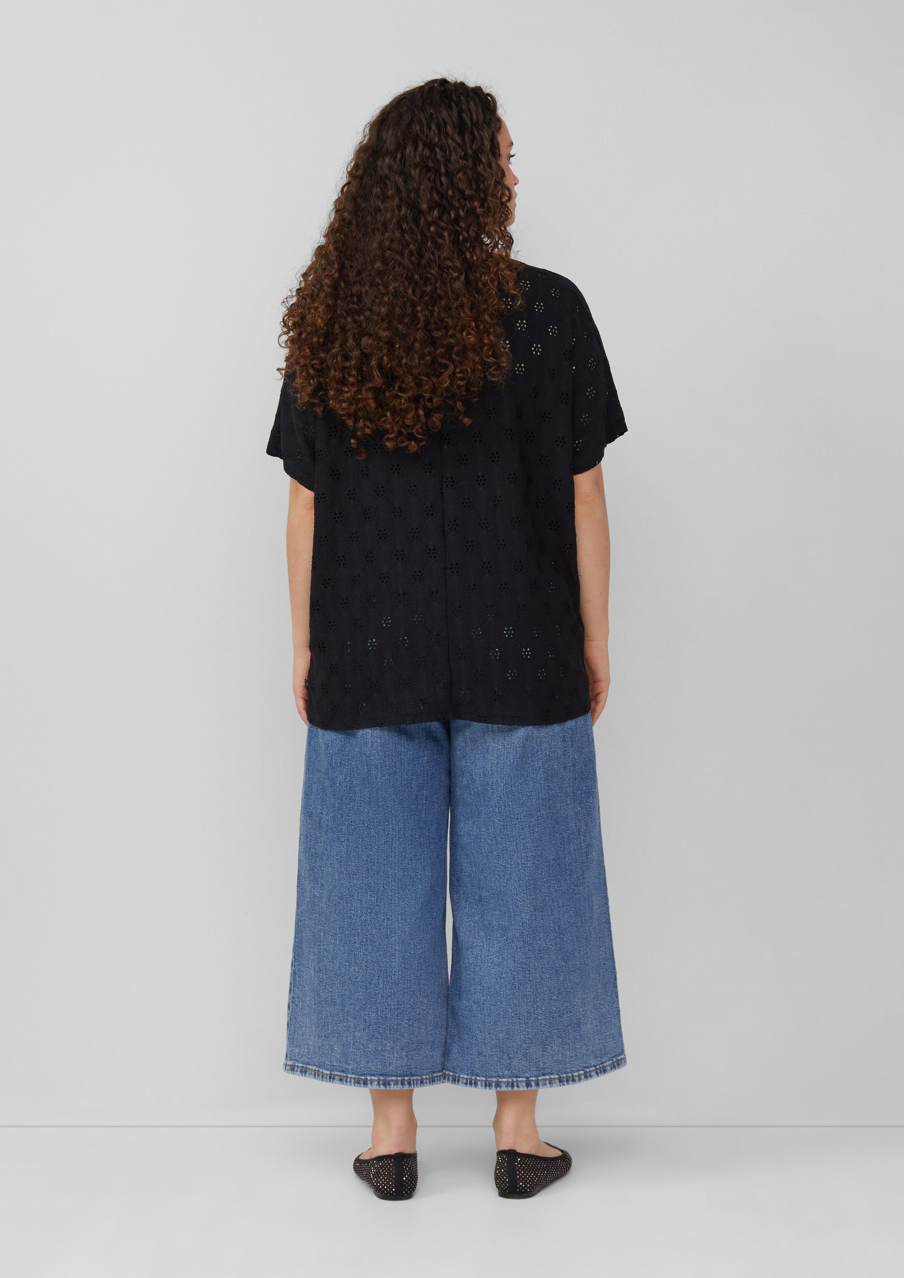 T-shirt in 9999 & 0100