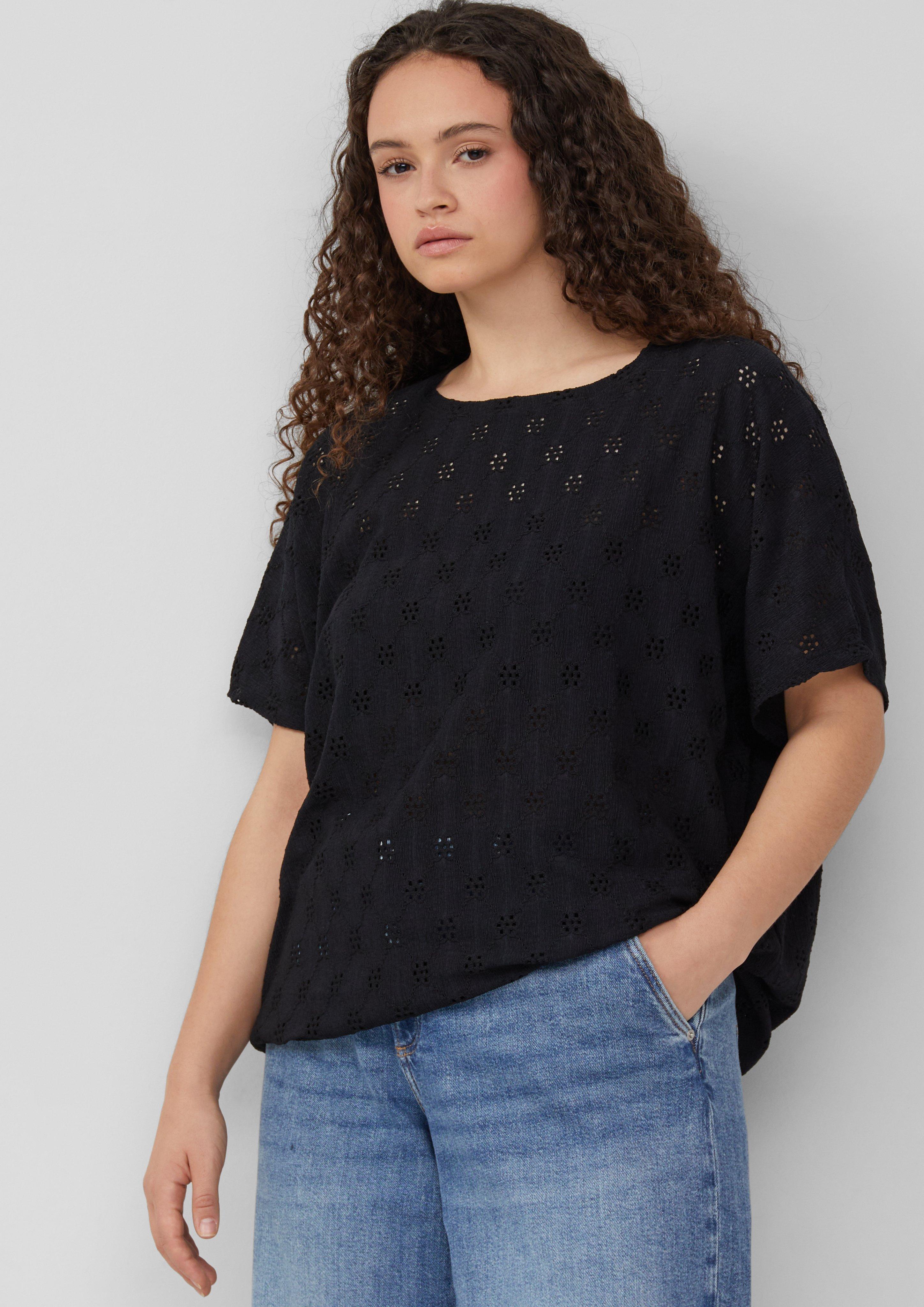 T-shirt in 9999 & 0100