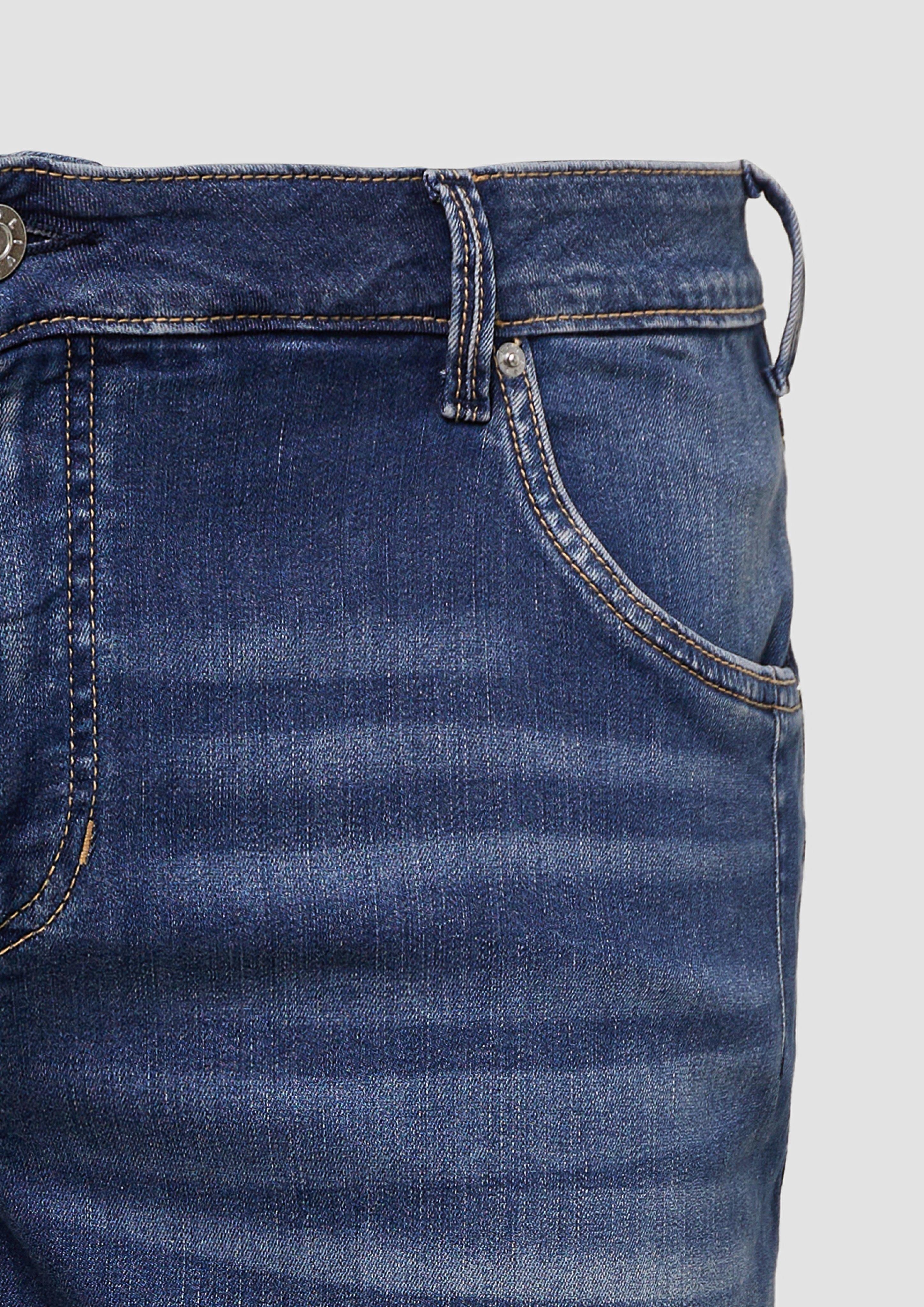 Jeans in 57Z2 & 54Z1