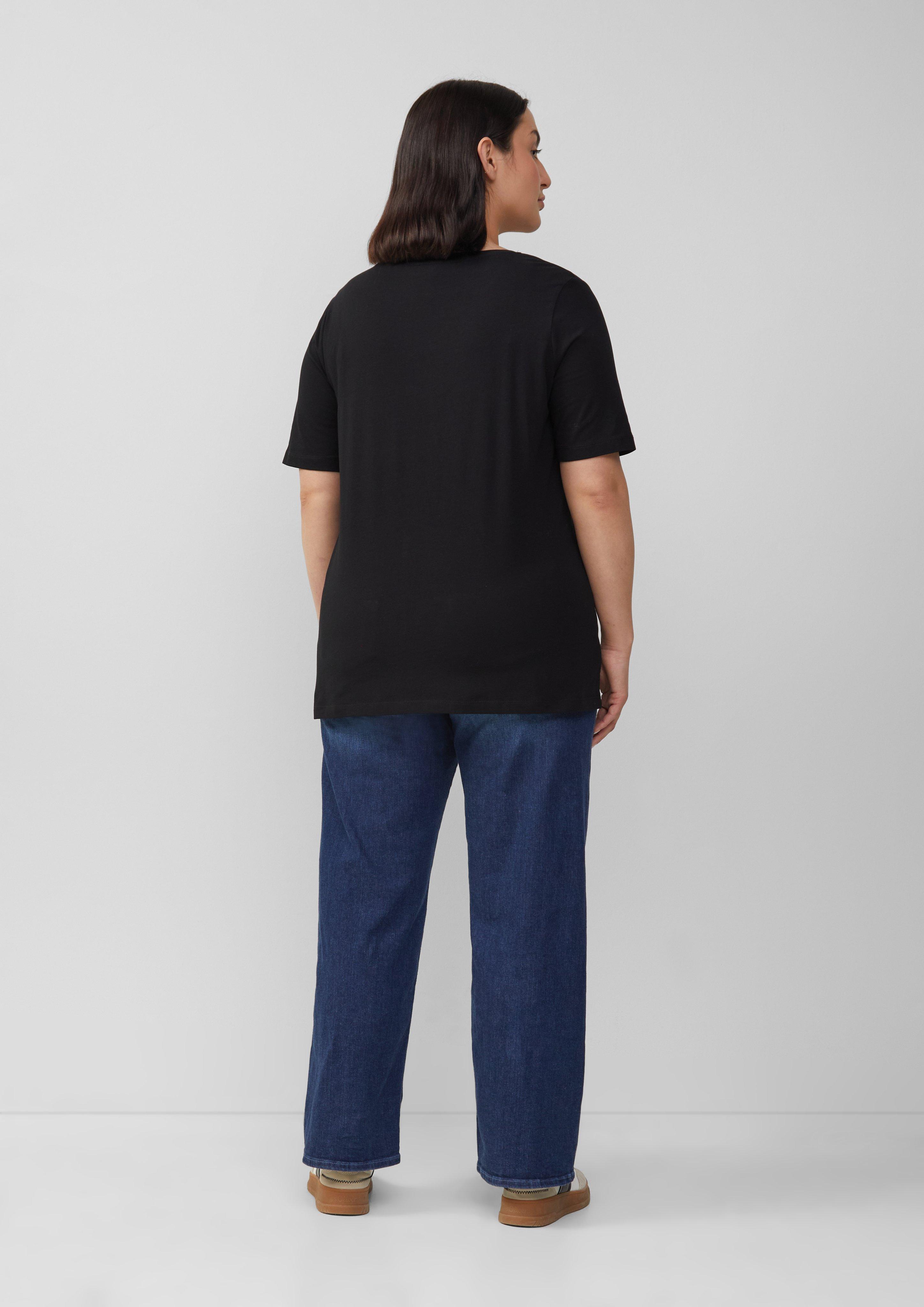 T-Shirt in 99D8 & 02D8